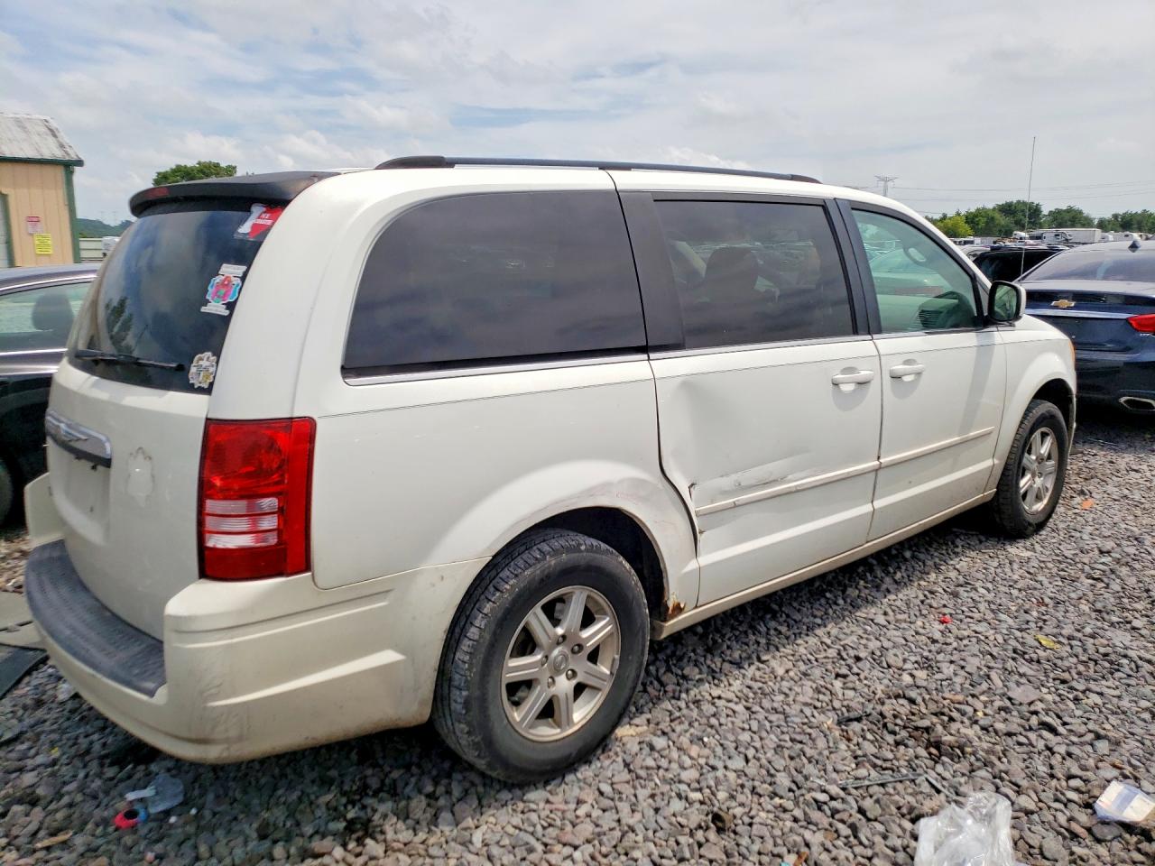 2008 Chrysler Town & Country Touring Белый vin: 2A8HR54P48R652837