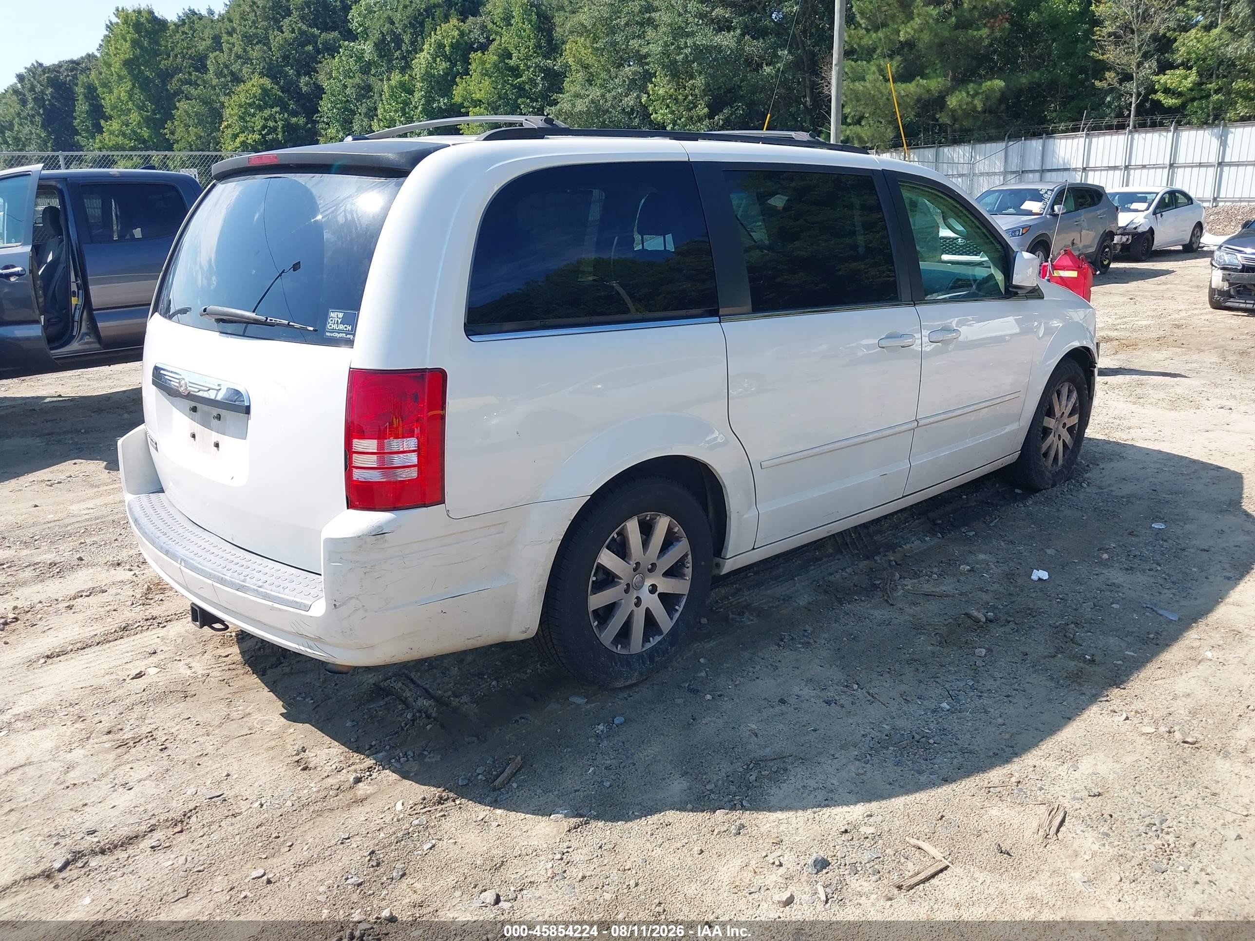 2008 Chrysler Town & Country Touring Белый vin: 2A8HR54P48R666947