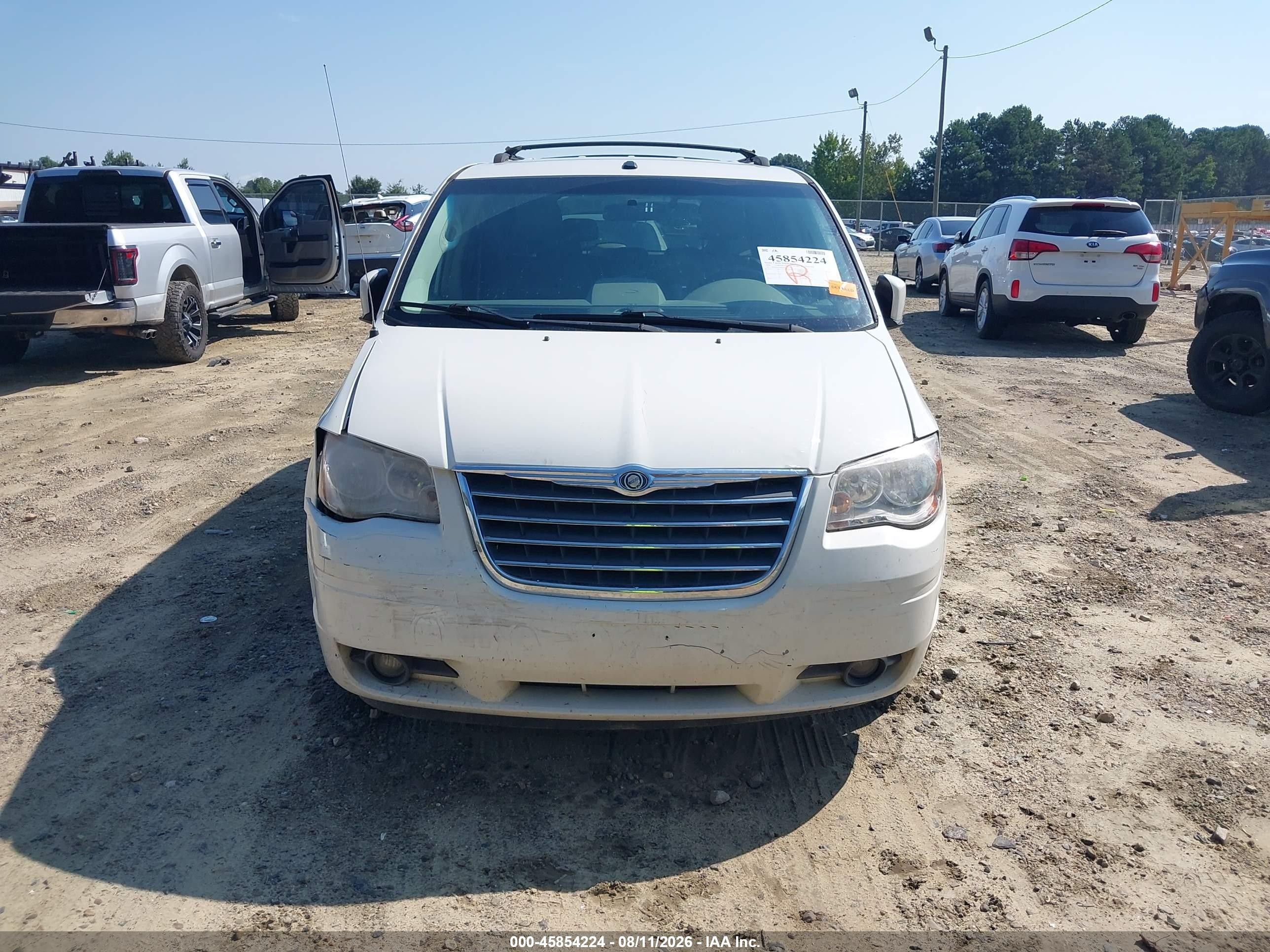 2008 Chrysler Town & Country Touring Белый vin: 2A8HR54P48R666947