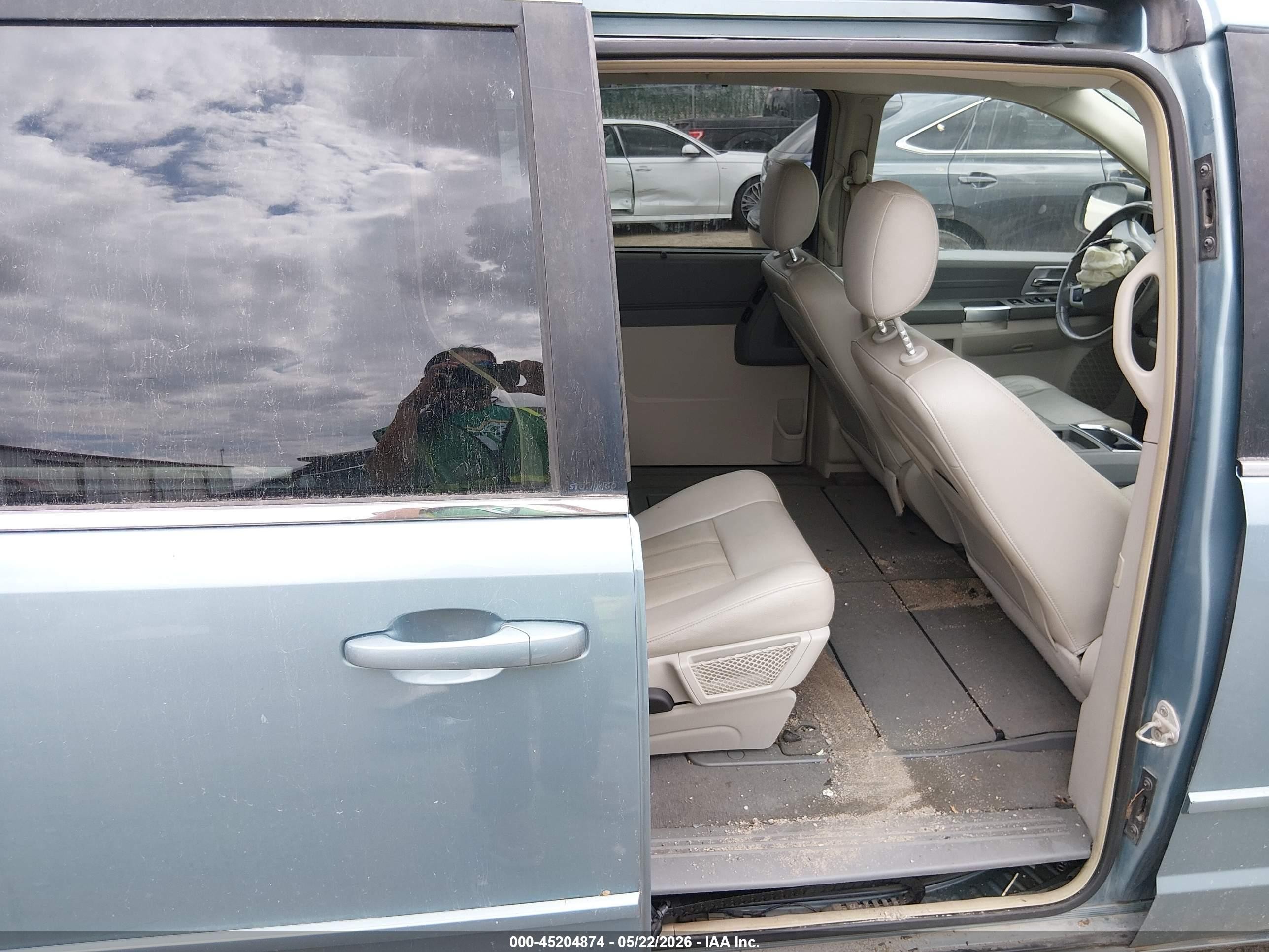 2008 Chrysler Town & Country Touring Light Blue vin: 2A8HR54P48R680816
