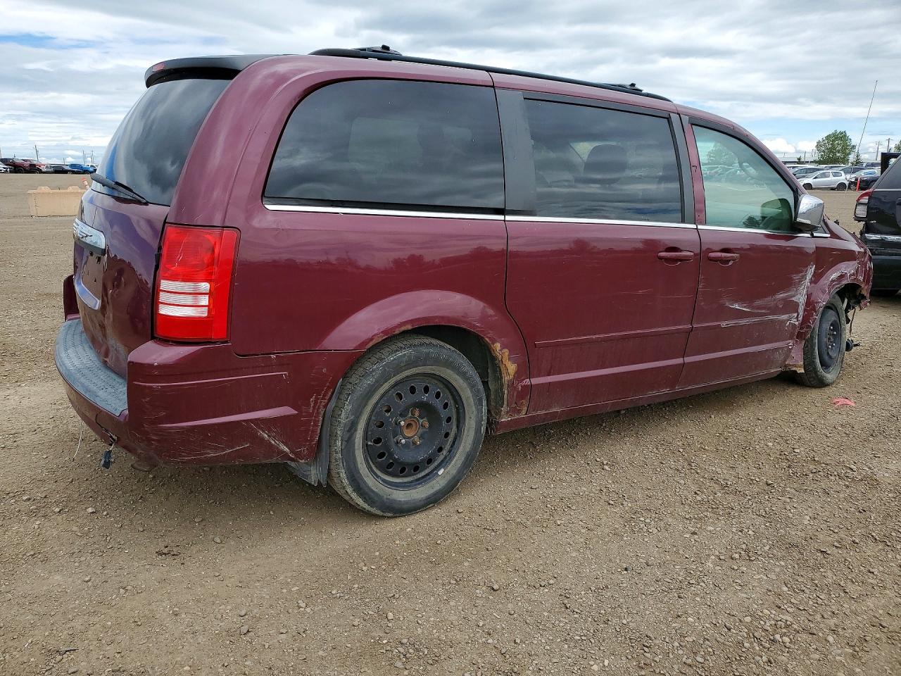 2008 Chrysler Town & Country Touring Бордовый vin: 2A8HR54P48R804602