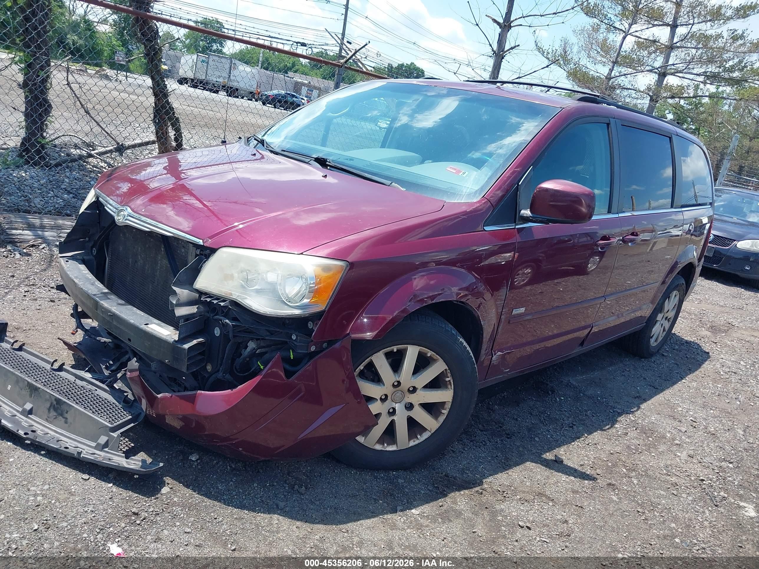 2008 Chrysler Town & Country Touring Burgundy vin: 2A8HR54P48R838670