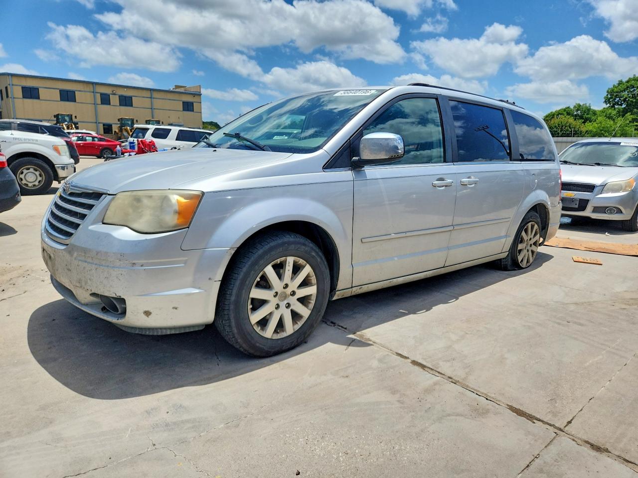 2008 Chrysler Town & Country Touring Silver vin: 2A8HR54P58R143484