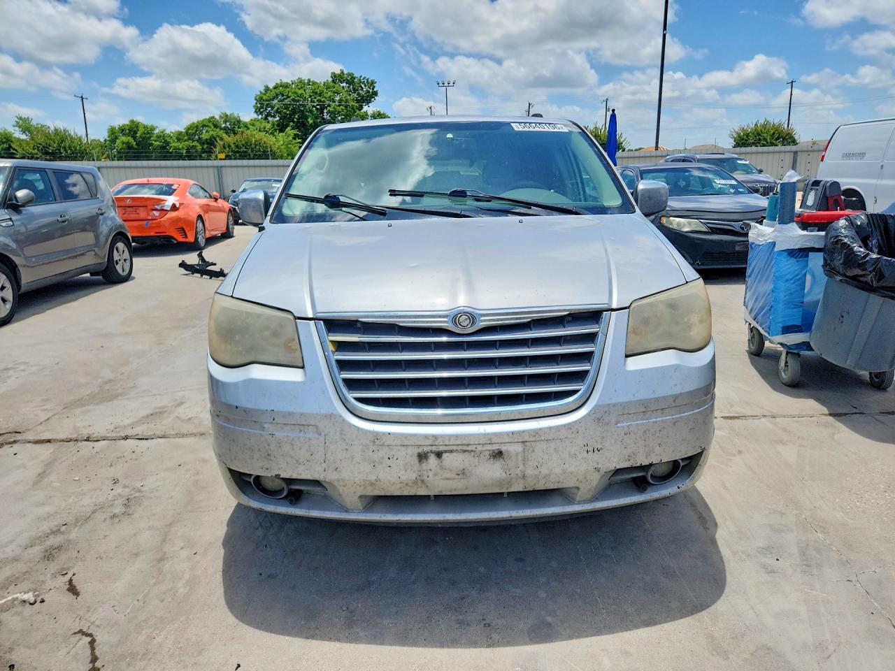2008 Chrysler Town & Country Touring Silver vin: 2A8HR54P58R143484