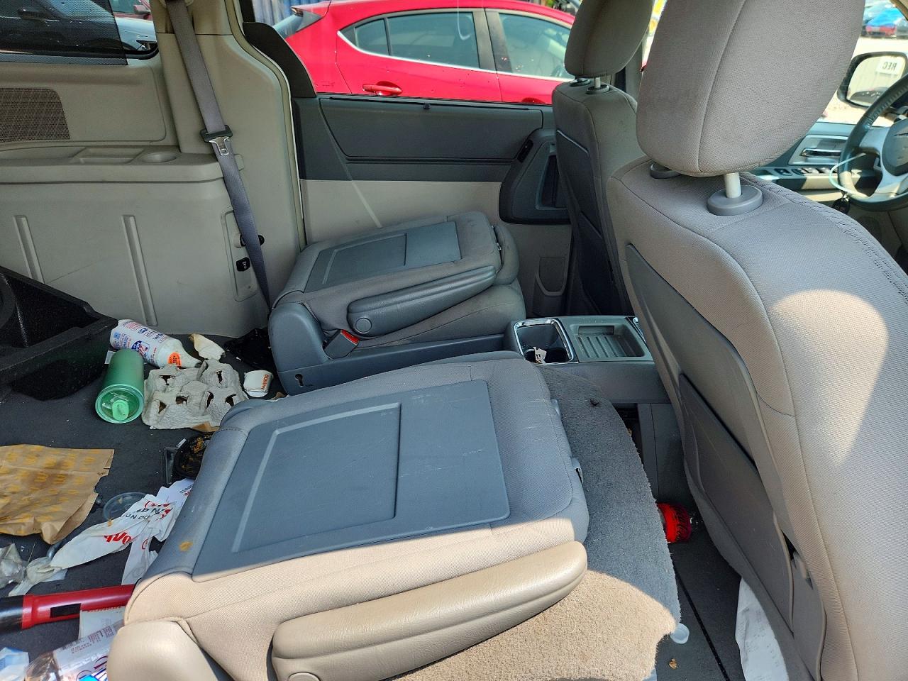 2008 Chrysler Town & Country Touring Silver vin: 2A8HR54P58R690710