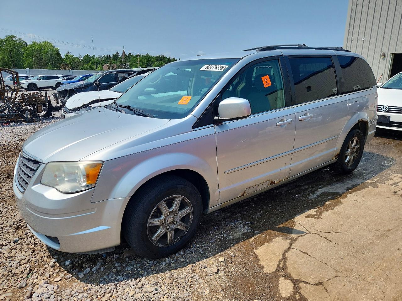 2008 Chrysler Town & Country Touring Silver vin: 2A8HR54P58R690710