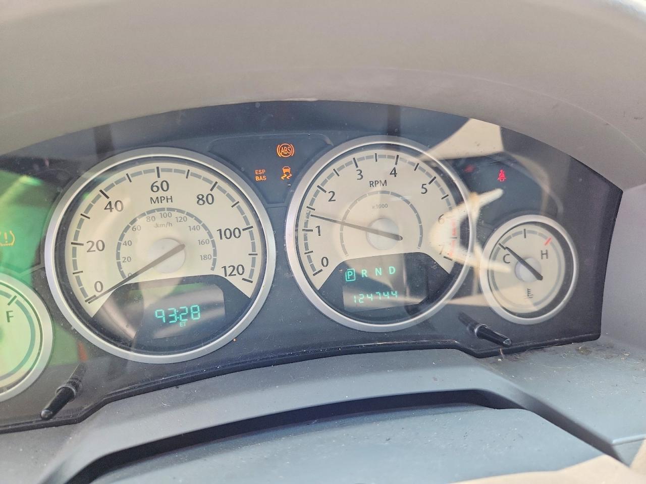 2008 Chrysler Town & Country Touring Silver vin: 2A8HR54P58R690710