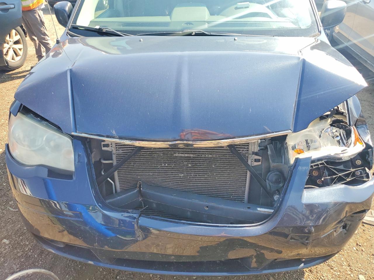 2008 Chrysler Town & Country Touring Blue vin: 2A8HR54P58R721695