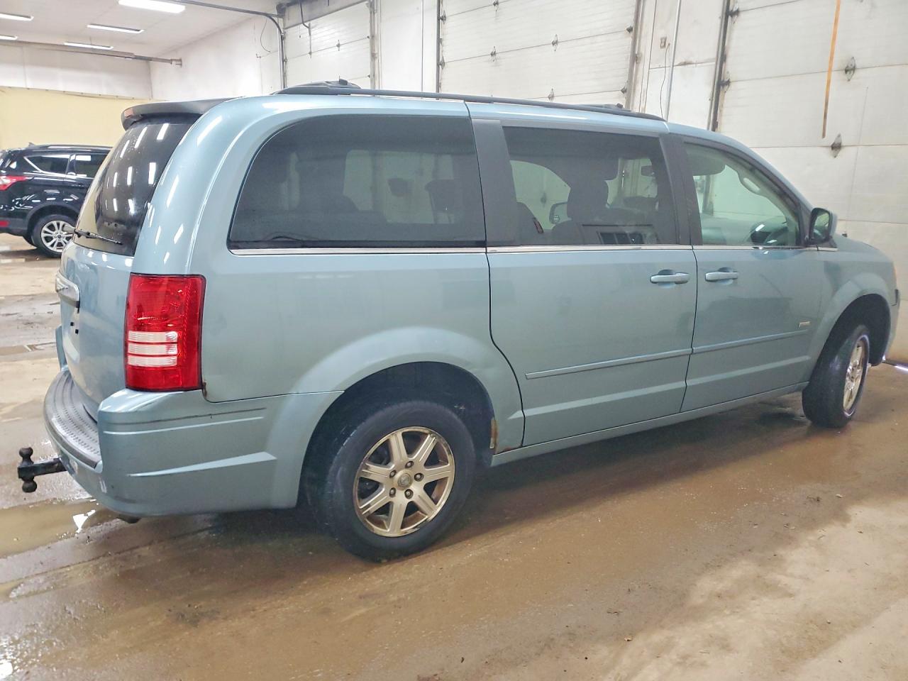 2008 Chrysler Town & Country Touring Blue vin: 2A8HR54P58R773408