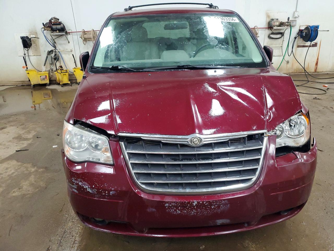 2008 Chrysler Town & Country Touring Burgundy vin: 2A8HR54P58R783145