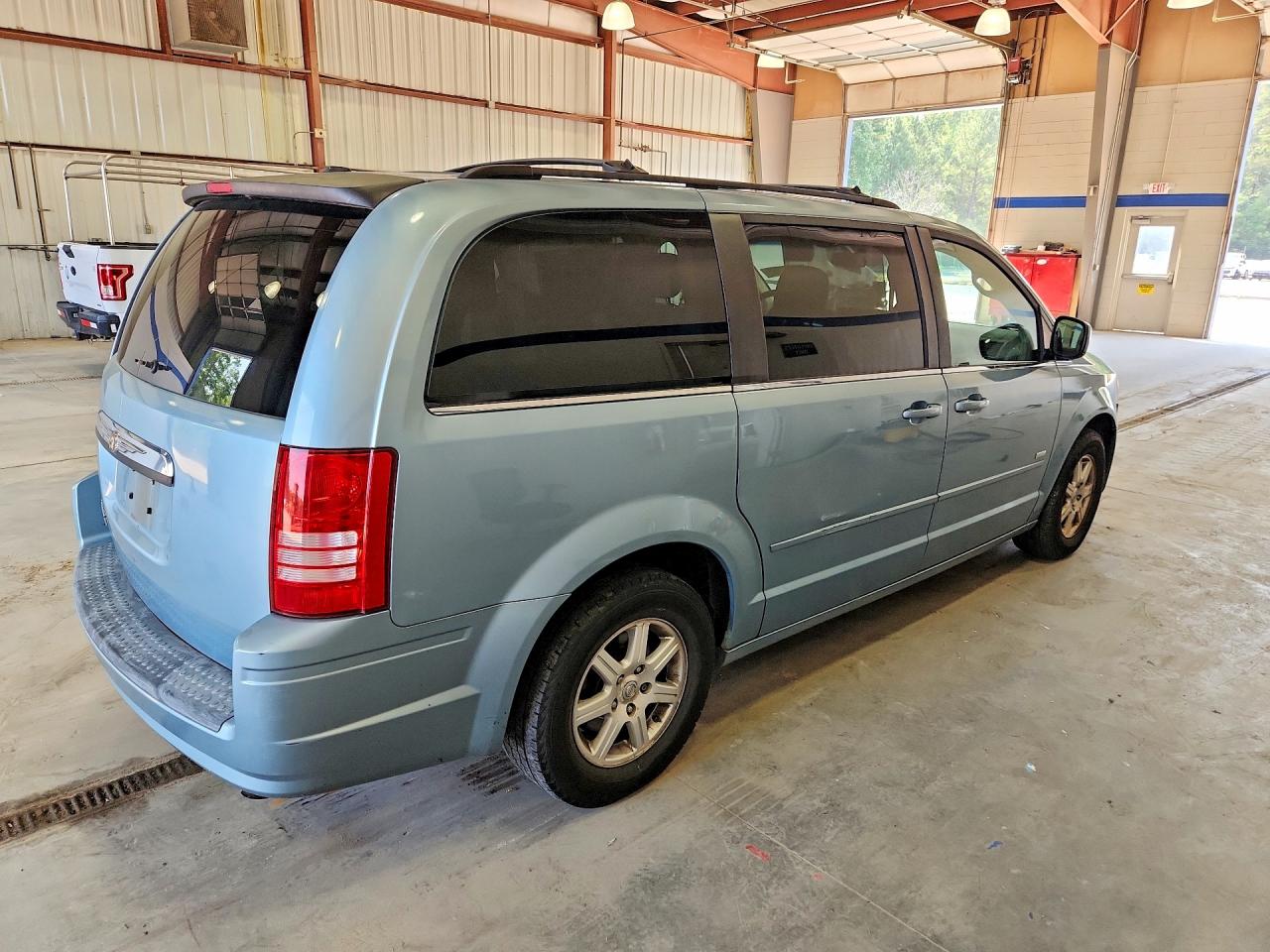 2008 Chrysler Town & Country Touring Turquoise vin: 2A8HR54P68R730177