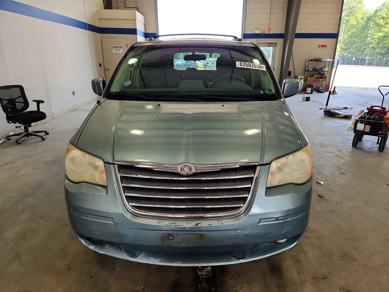 2008 Chrysler Town & Country Touring Turquoise vin: 2A8HR54P68R730177