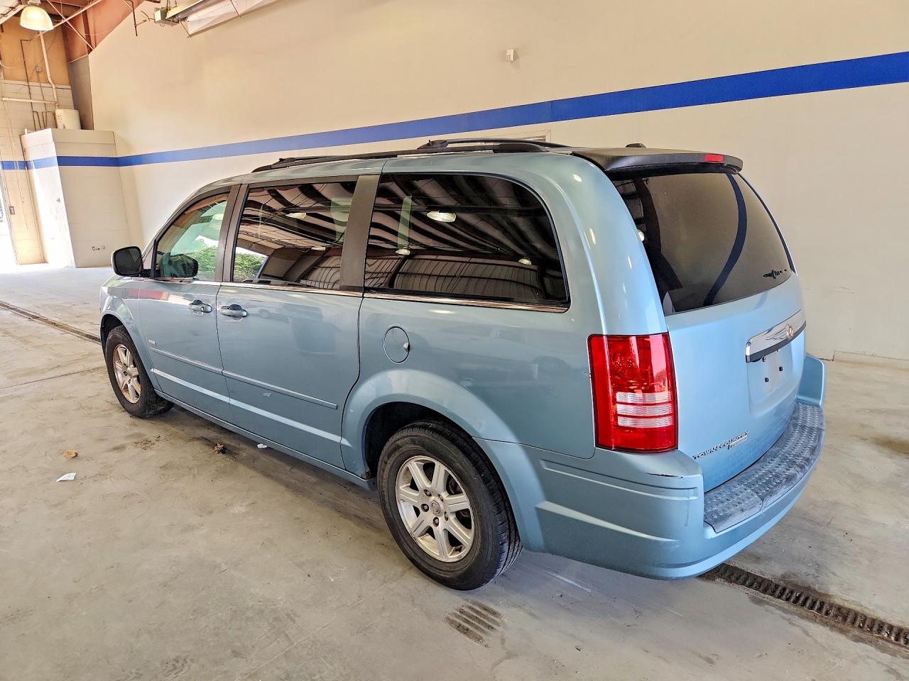2008 Chrysler Town & Country Touring Turquoise vin: 2A8HR54P68R730177