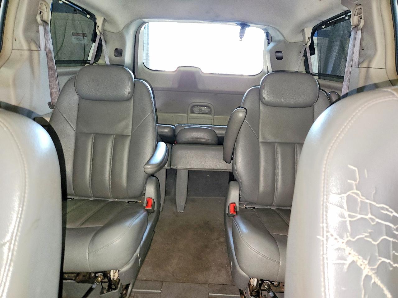 2008 Chrysler Town & Country Touring Turquoise vin: 2A8HR54P68R730177