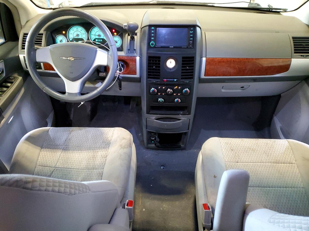 2008 Chrysler Town & Country Touring White vin: 2A8HR54P68R786734