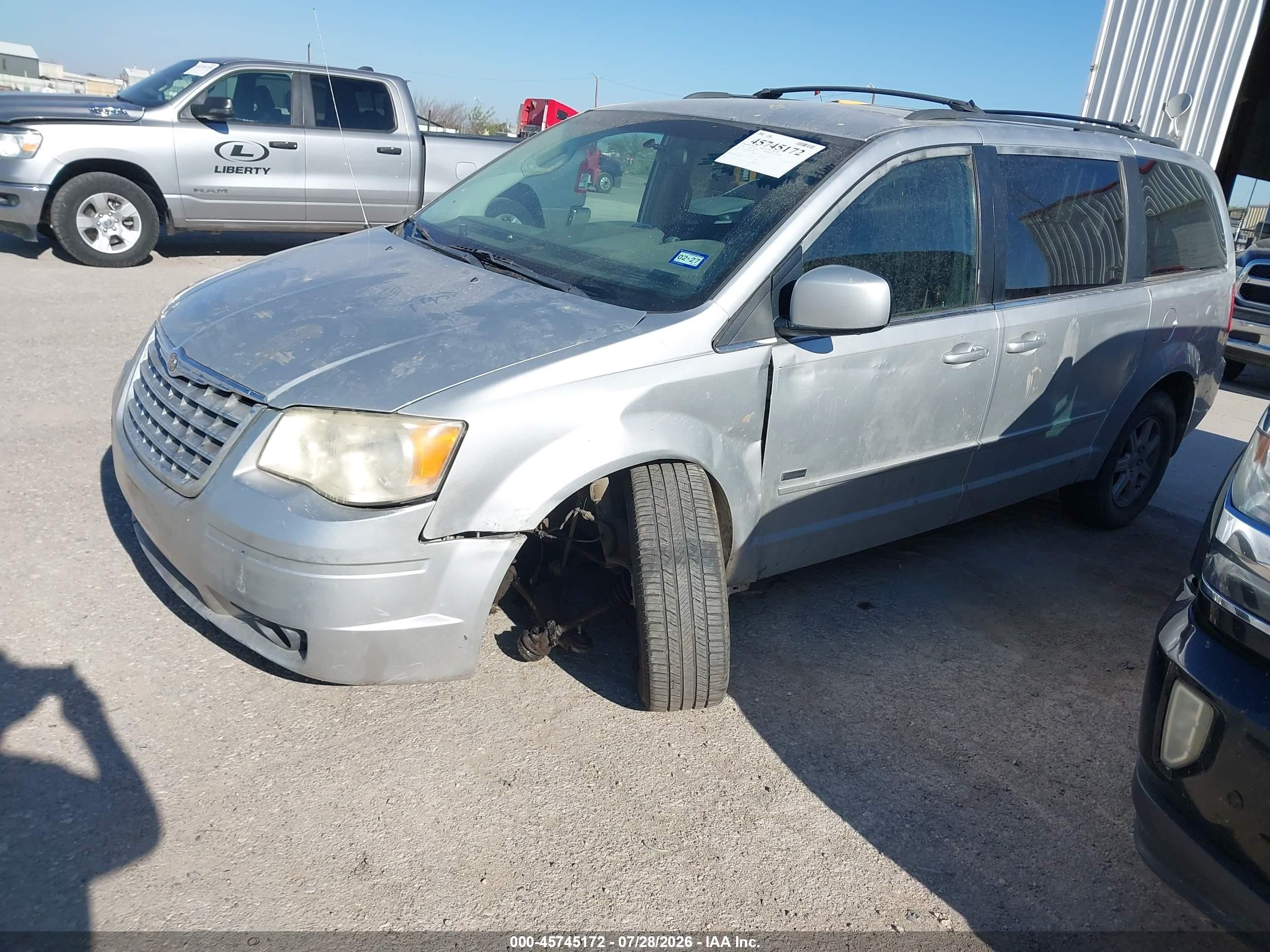 2008 Chrysler Town & Country Touring Серебряный vin: 2A8HR54P68R818484