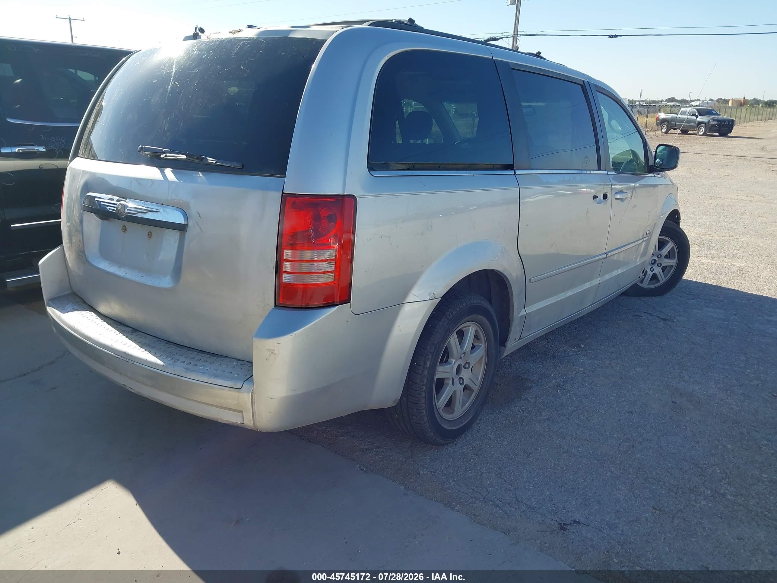 2008 Chrysler Town & Country Touring Серебряный vin: 2A8HR54P68R818484
