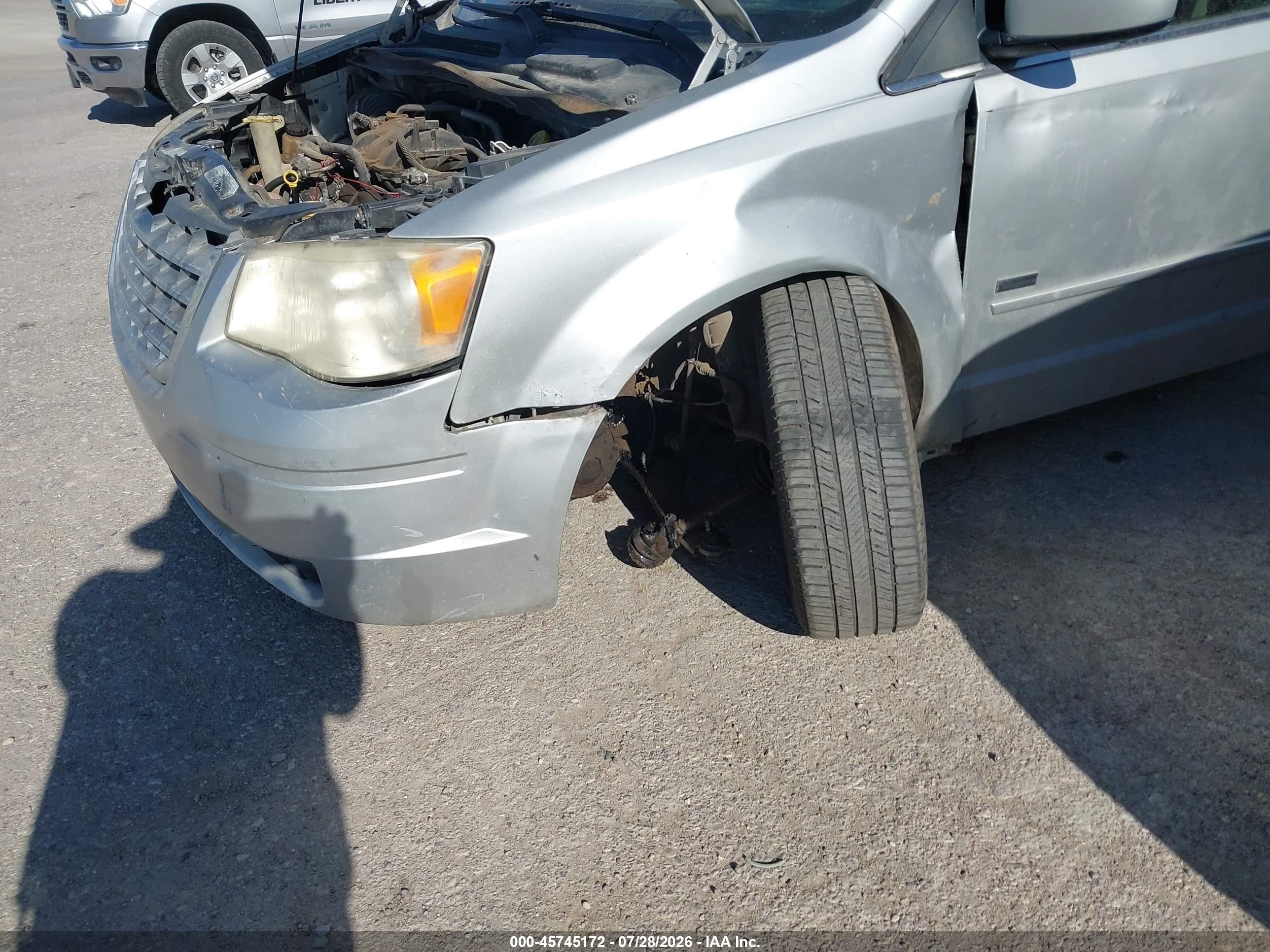 2008 Chrysler Town & Country Touring Серебряный vin: 2A8HR54P68R818484