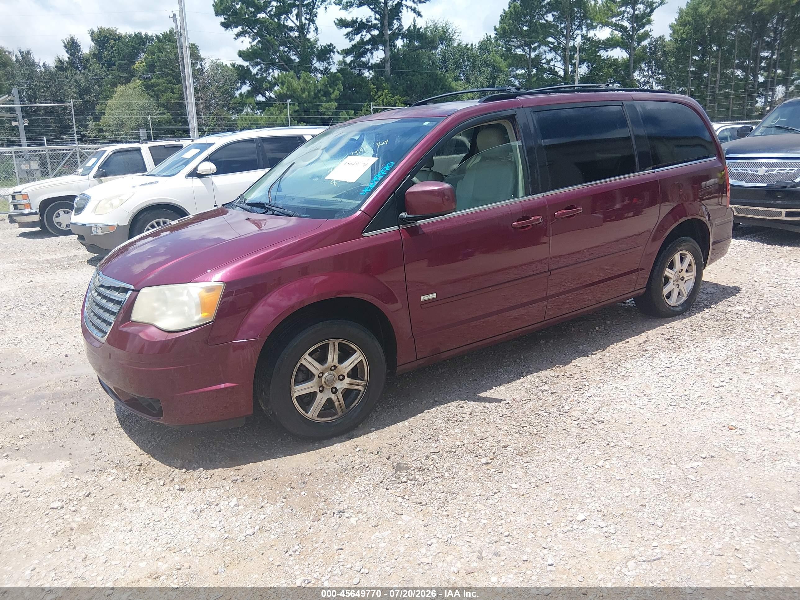 2008 Chrysler Town & Country Touring Maroon vin: 2A8HR54P68R829548