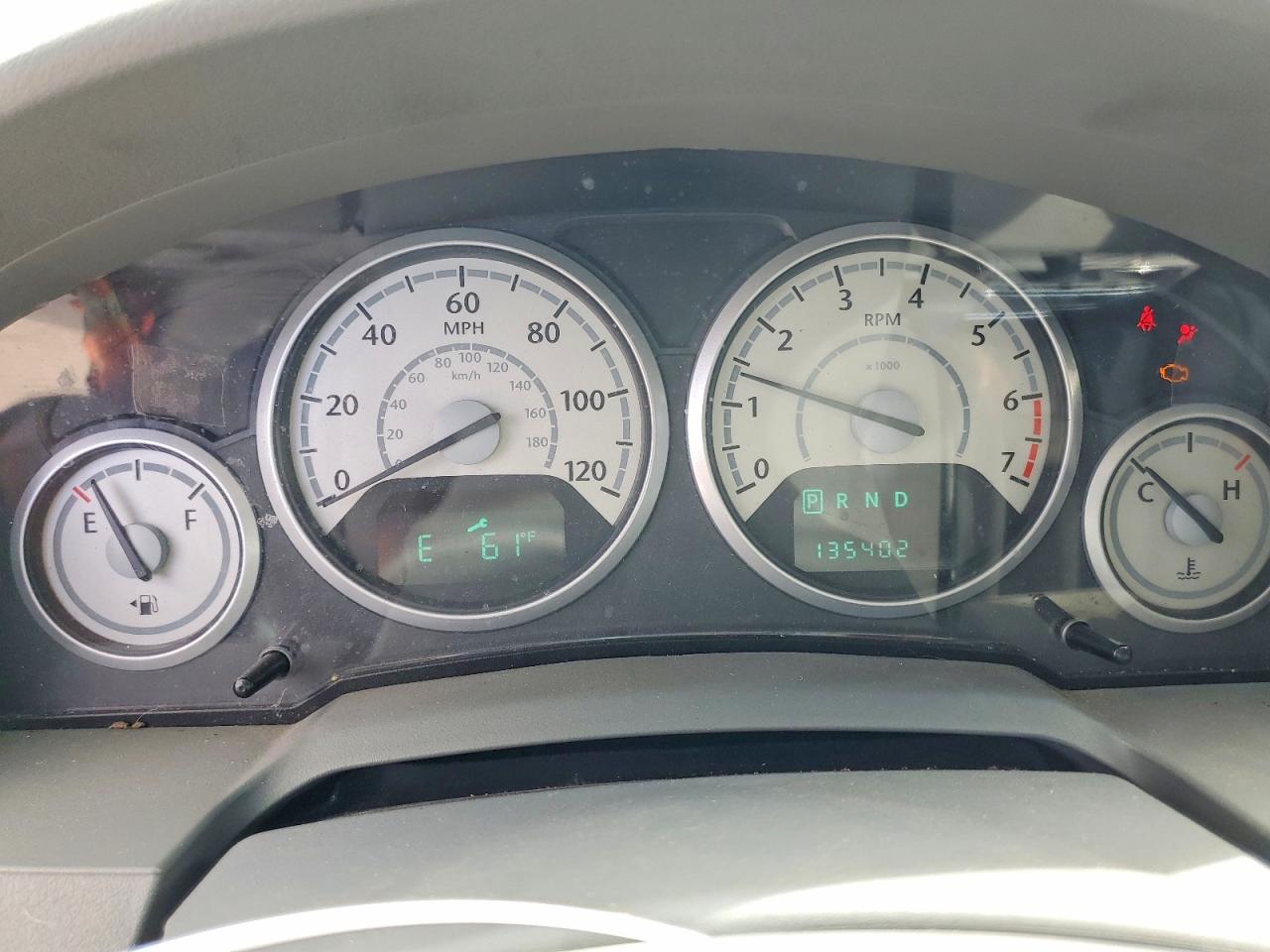 2008 Chrysler Town & Country Touring Silver vin: 2A8HR54P78R118067