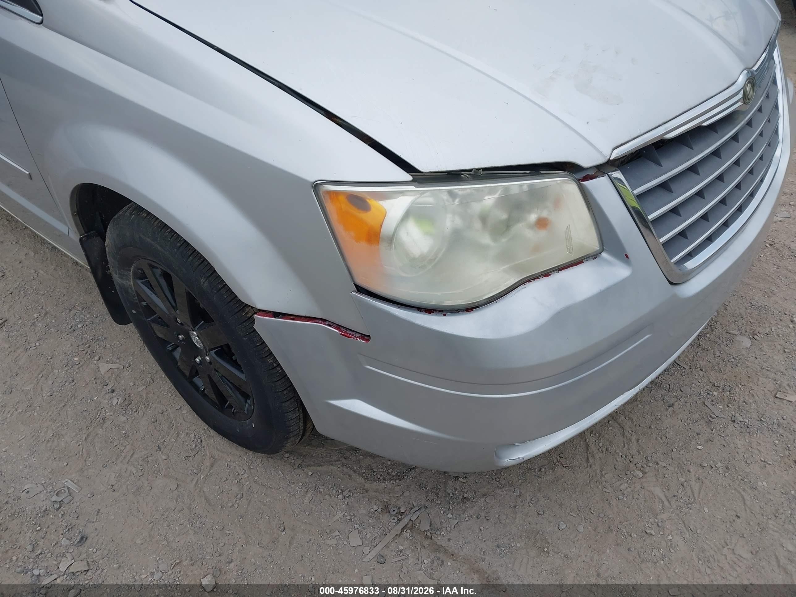 2008 Chrysler Town & Country Touring Silver vin: 2A8HR54P78R129425
