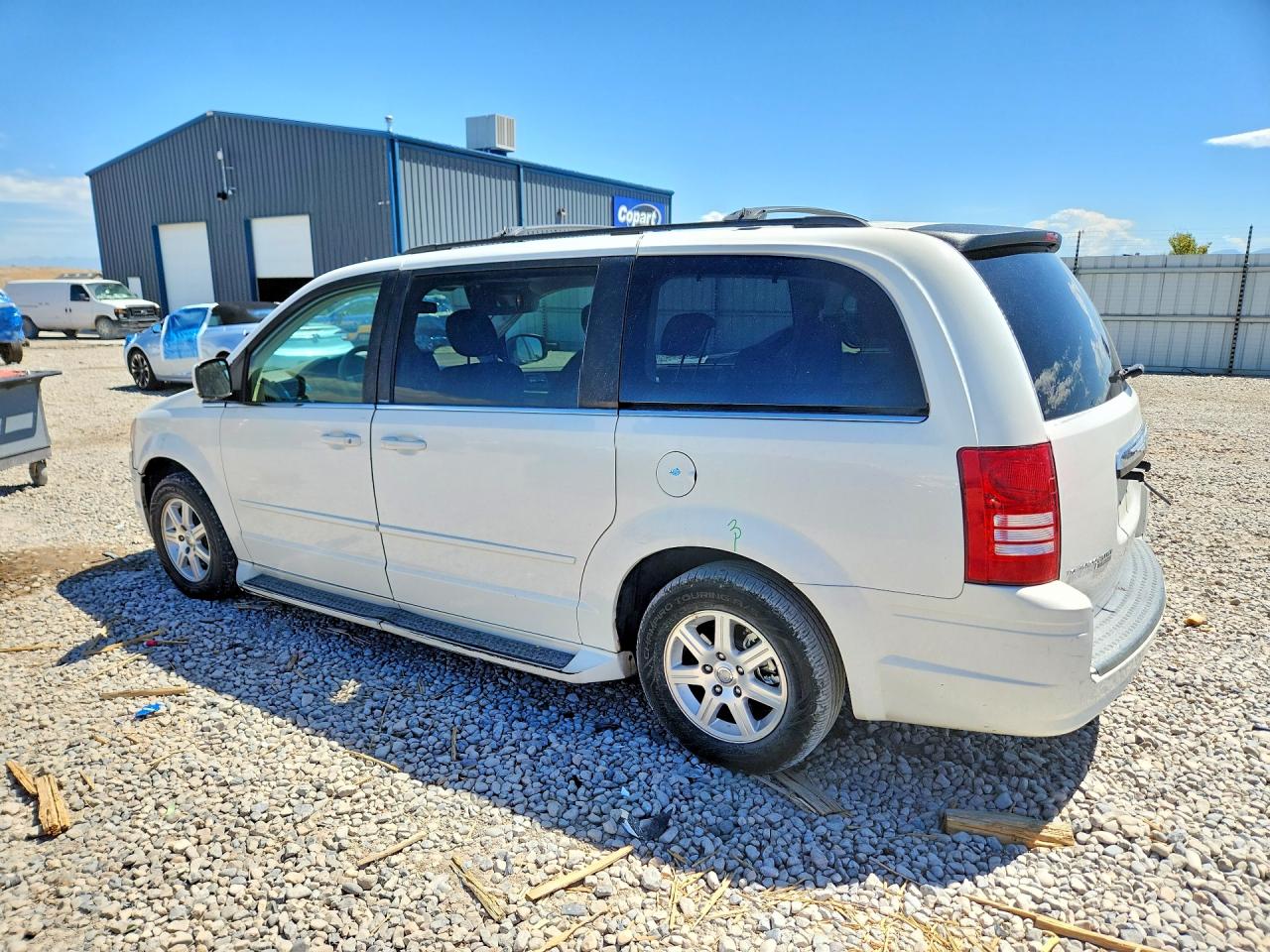 2008 Chrysler Town & Country Touring Белый vin: 2A8HR54P78R137296
