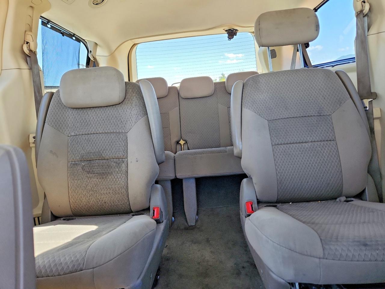 2008 Chrysler Town & Country Touring Белый vin: 2A8HR54P78R137296