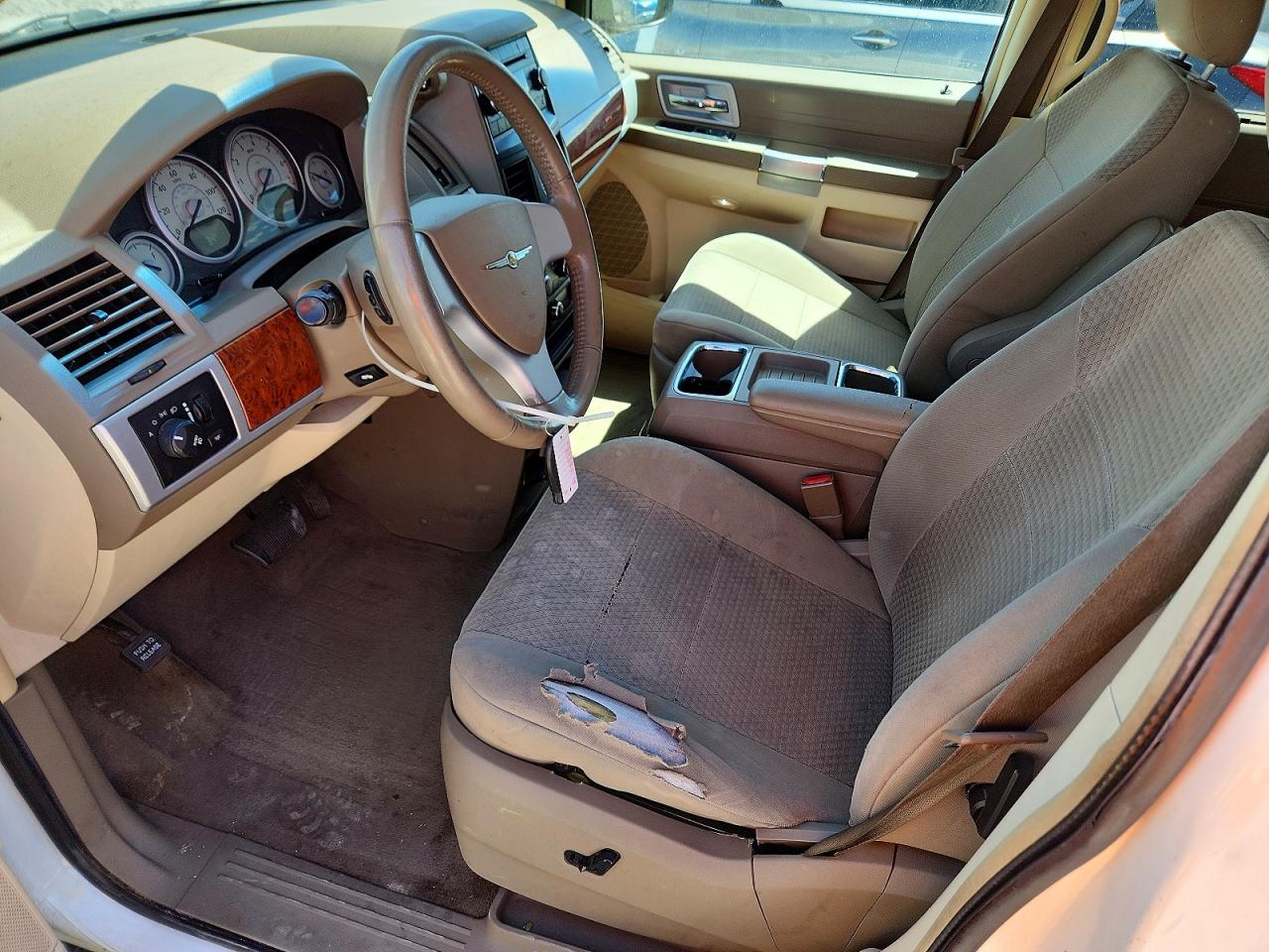 2008 Chrysler Town & Country Touring Белый vin: 2A8HR54P78R137296