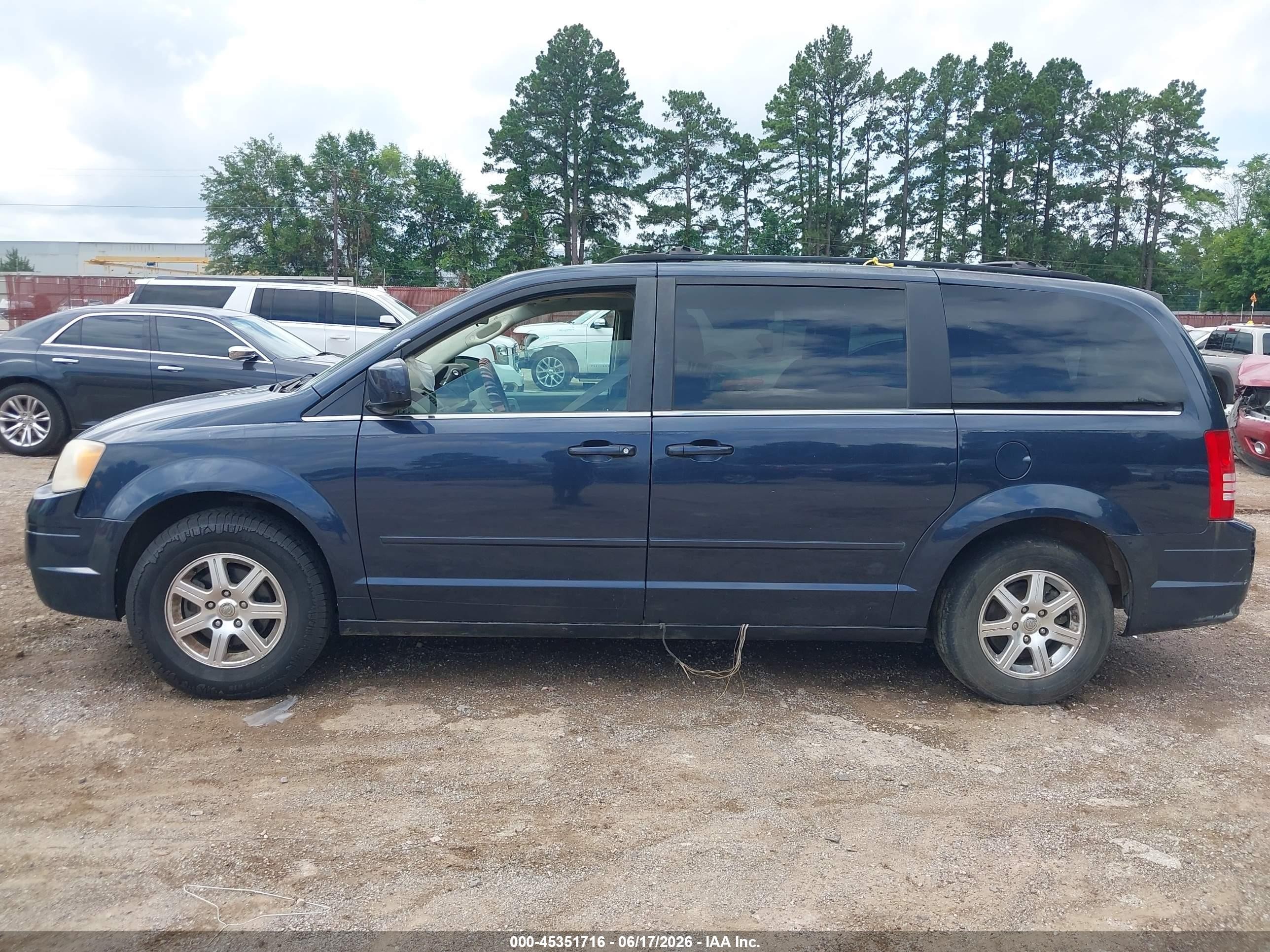 2008 Chrysler Town & Country Touring Blue vin: 2A8HR54P78R664089
