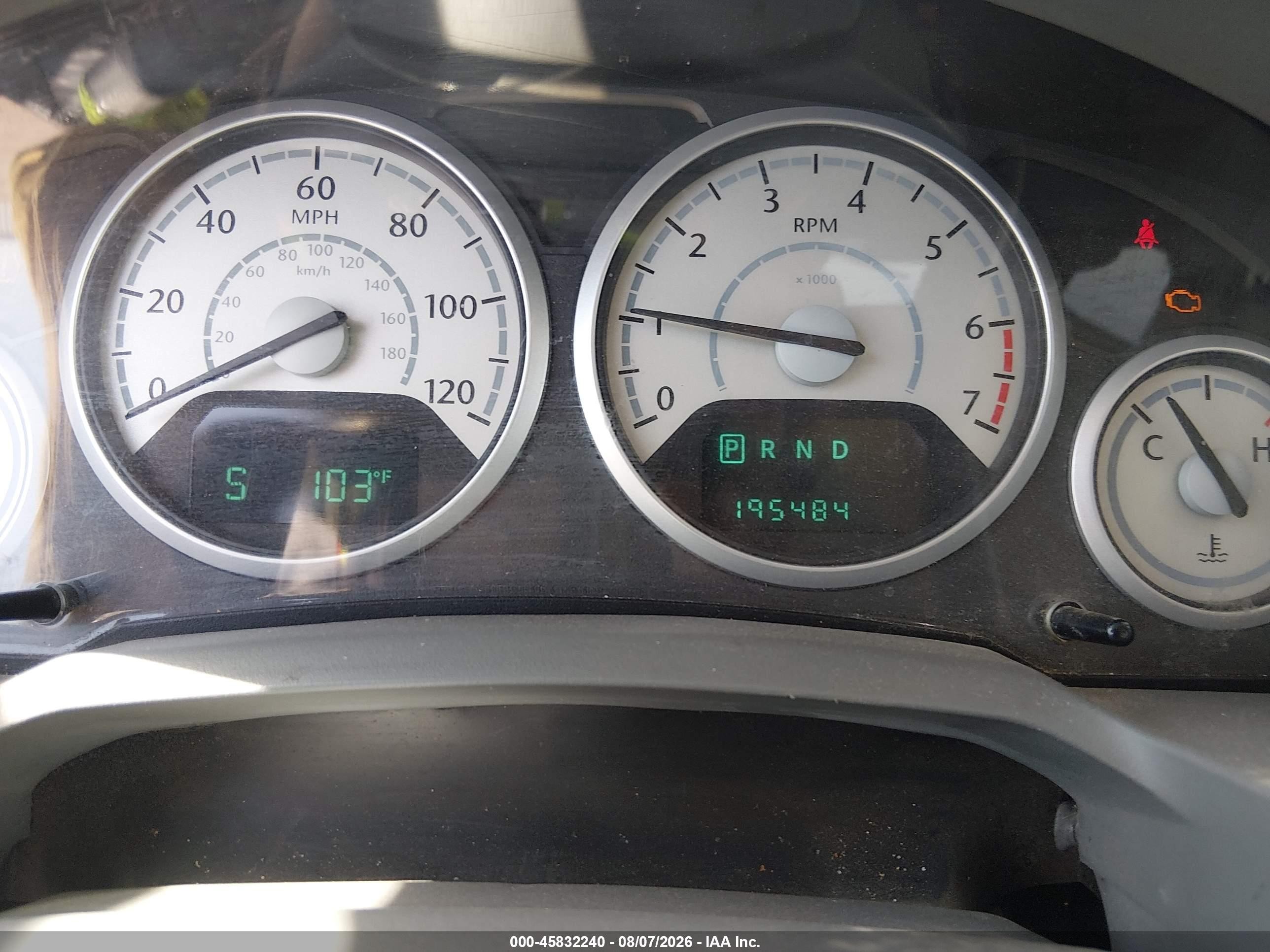 2008 Chrysler Town & Country Touring Silver vin: 2A8HR54P78R678865