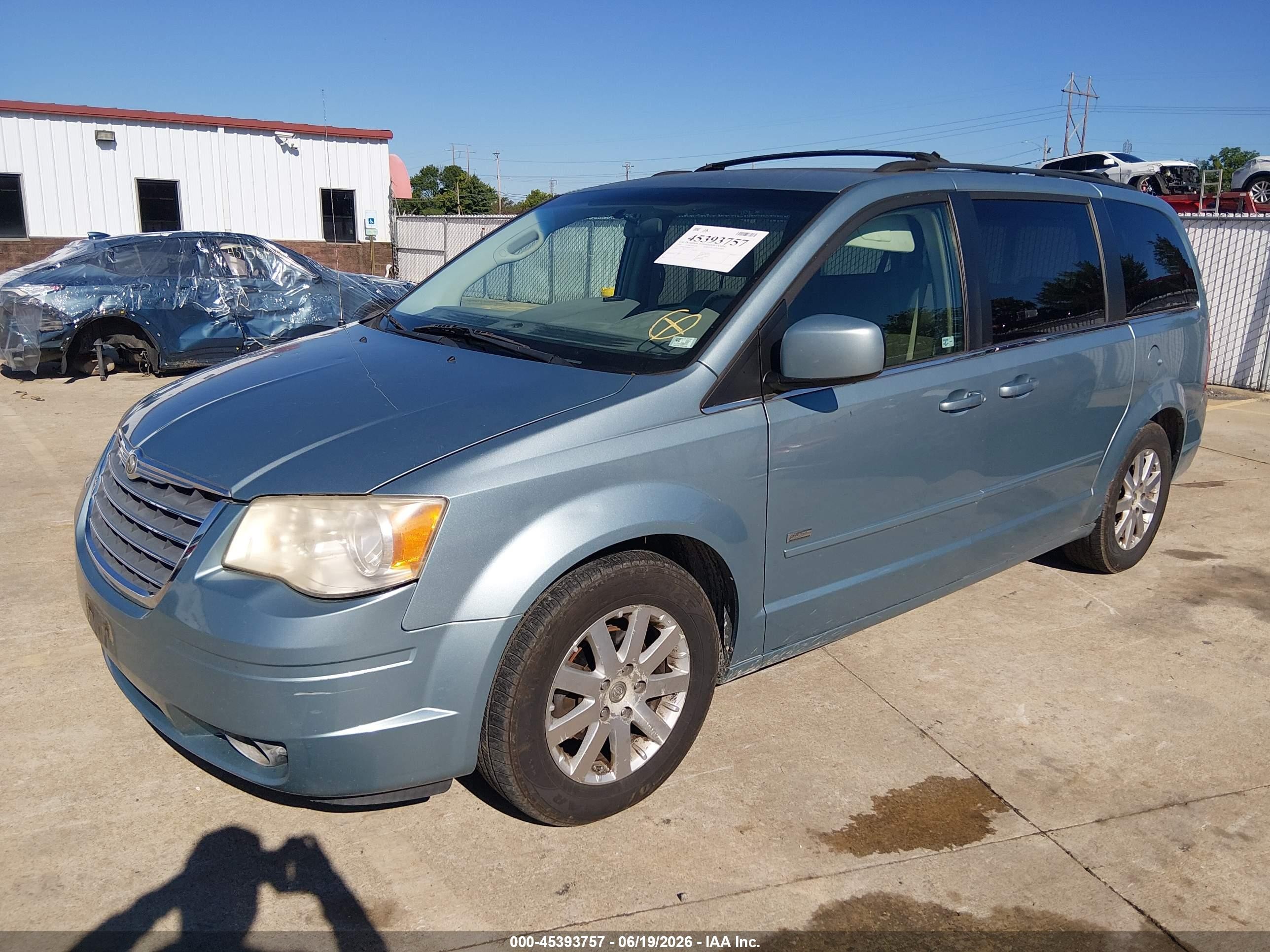 2008 Chrysler Town & Country Touring Blue vin: 2A8HR54P78R843202