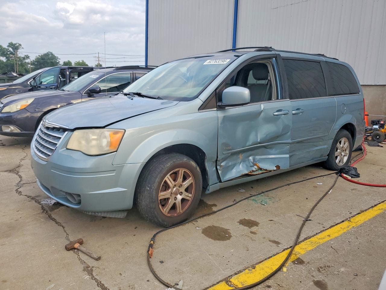 2008 Chrysler Town & Country Touring Blue vin: 2A8HR54P88R699336