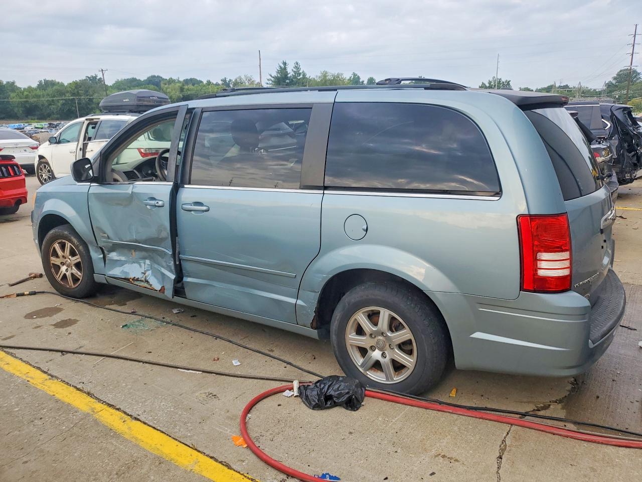2008 Chrysler Town & Country Touring Blue vin: 2A8HR54P88R699336