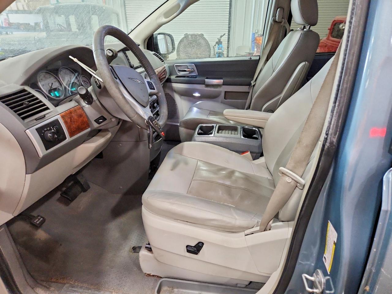 2008 Chrysler Town & Country Touring Blue vin: 2A8HR54P88R710111
