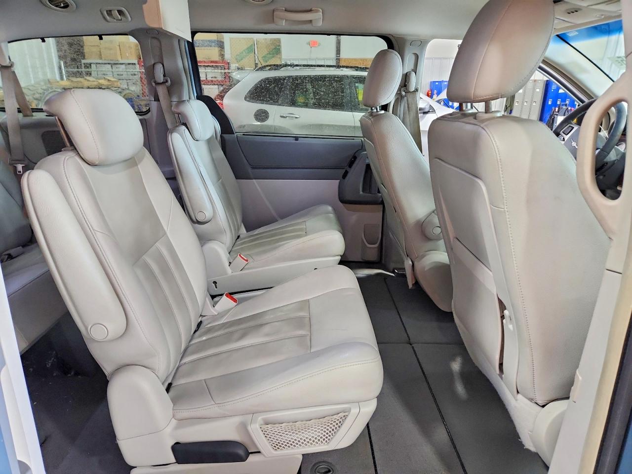 2008 Chrysler Town & Country Touring Blue vin: 2A8HR54P88R710111