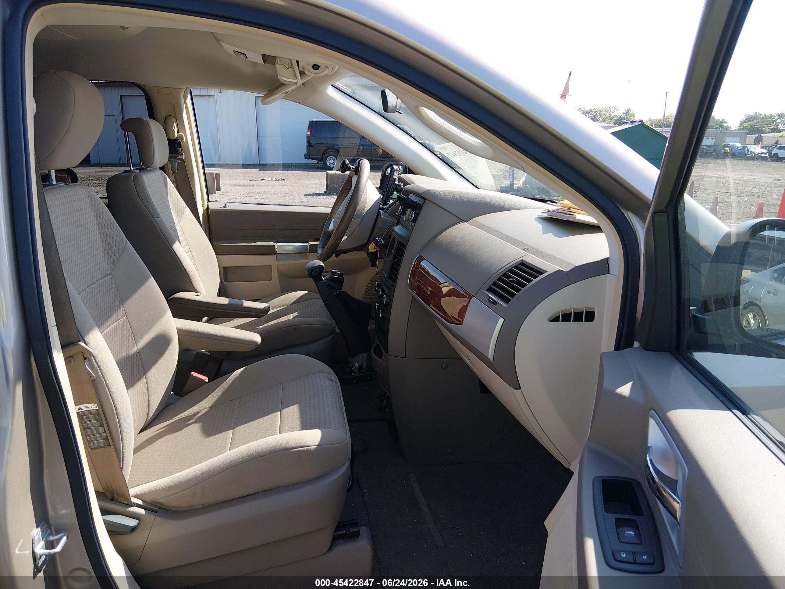 2008 Chrysler Town & Country Touring Champagne vin: 2A8HR54P88R716975