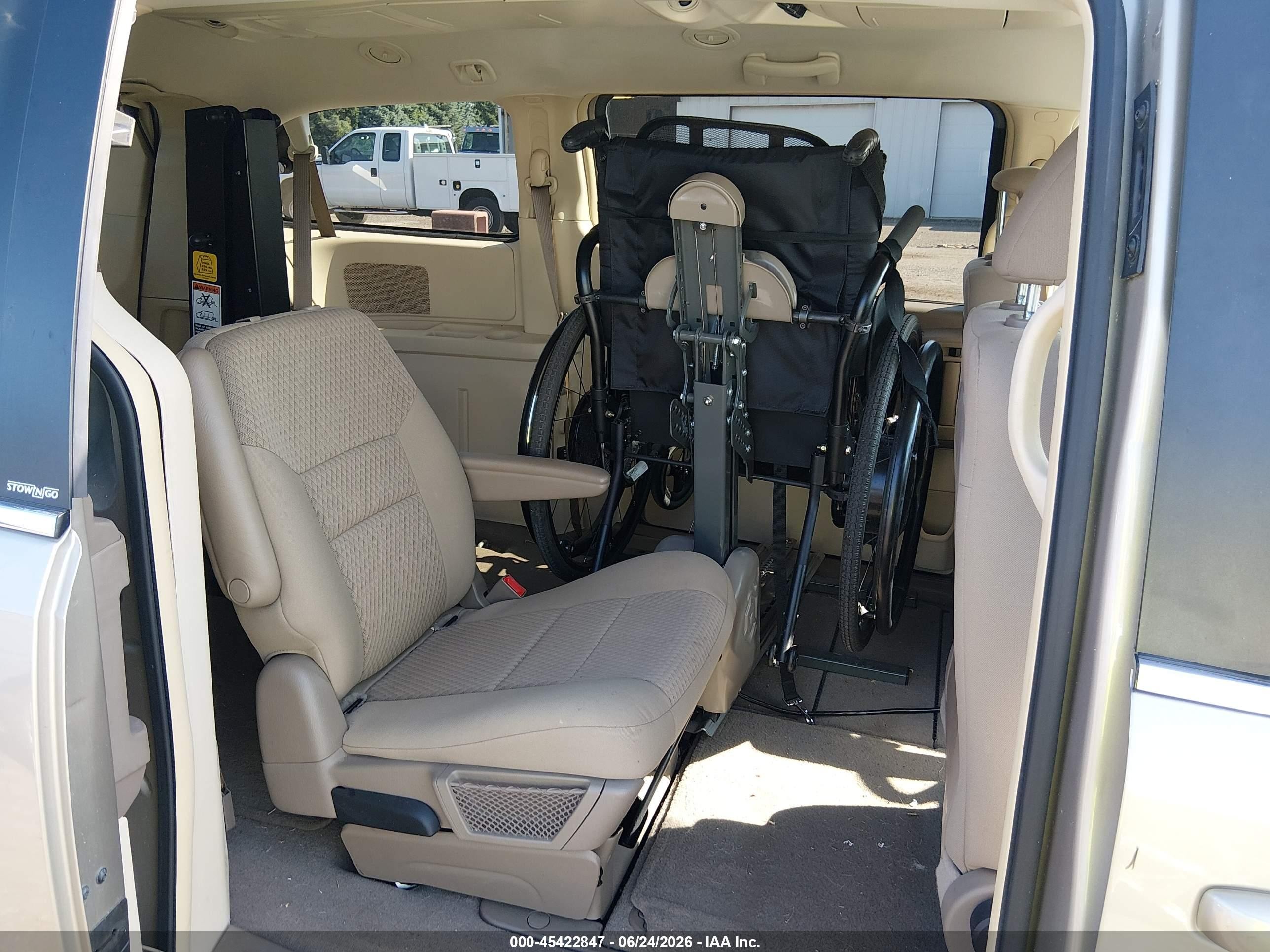 2008 Chrysler Town & Country Touring Champagne vin: 2A8HR54P88R716975