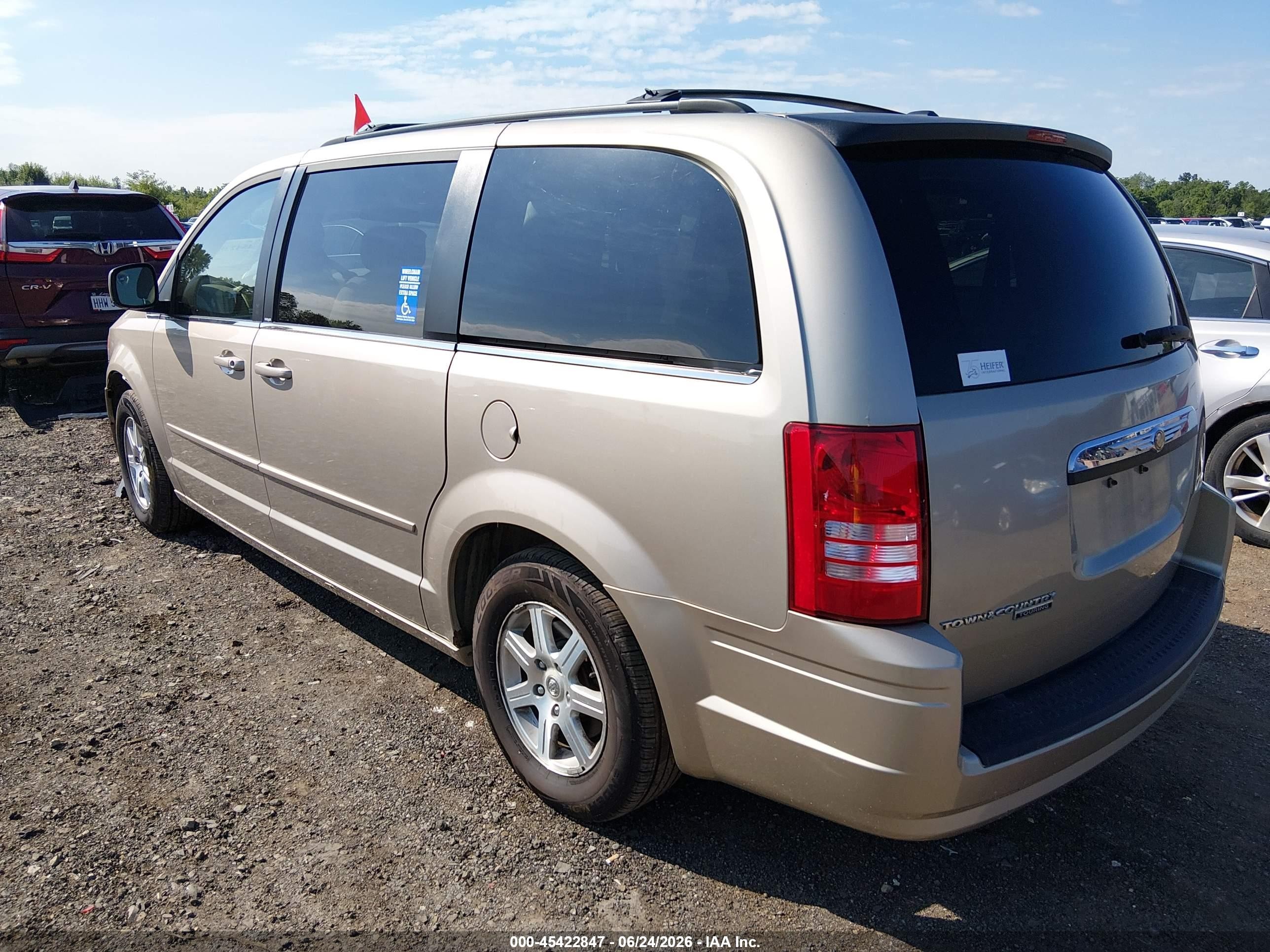 2008 Chrysler Town & Country Touring Champagne vin: 2A8HR54P88R716975