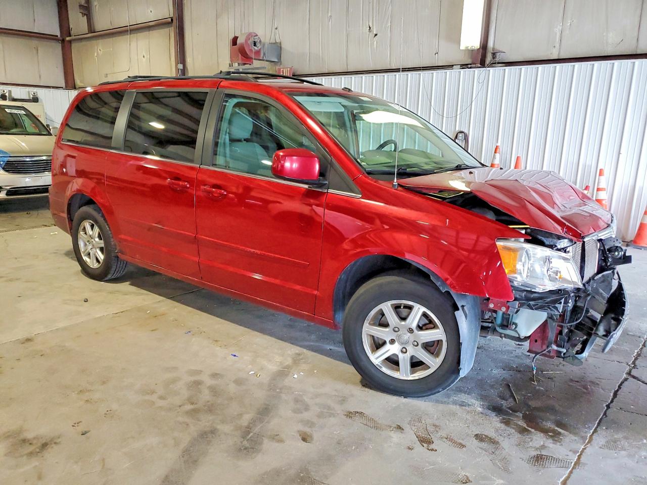 2008 Chrysler Town & Country Touring Темно-бордовый vin: 2A8HR54P98R152835