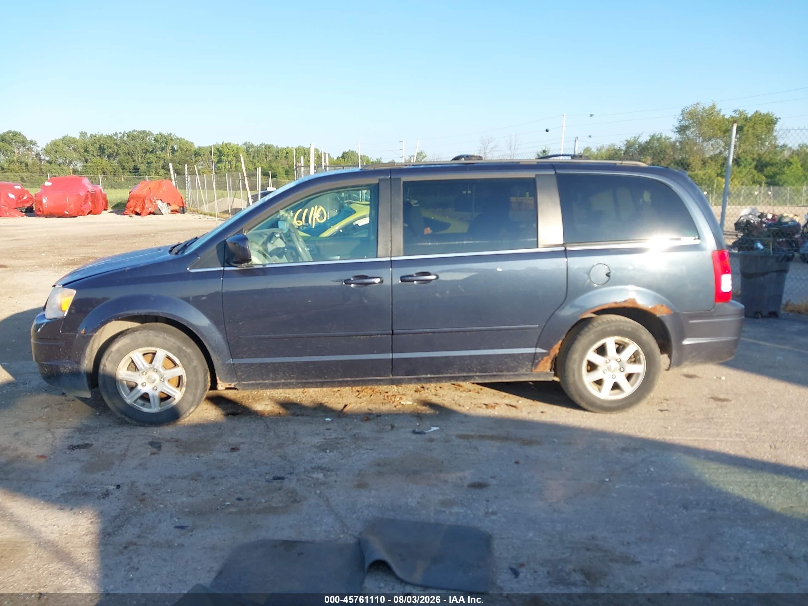 2008 Chrysler Town & Country Touring Blue vin: 2A8HR54P98R676115