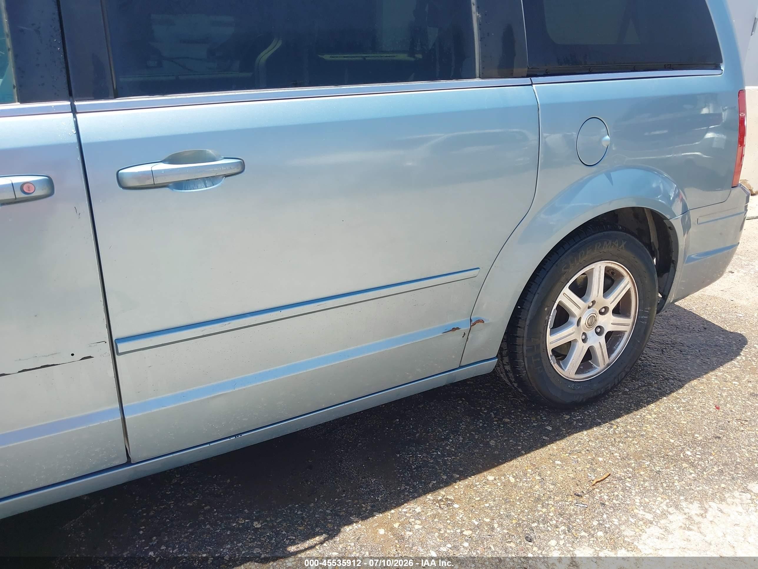 2008 Chrysler Town & Country Touring Blue vin: 2A8HR54P98R699961