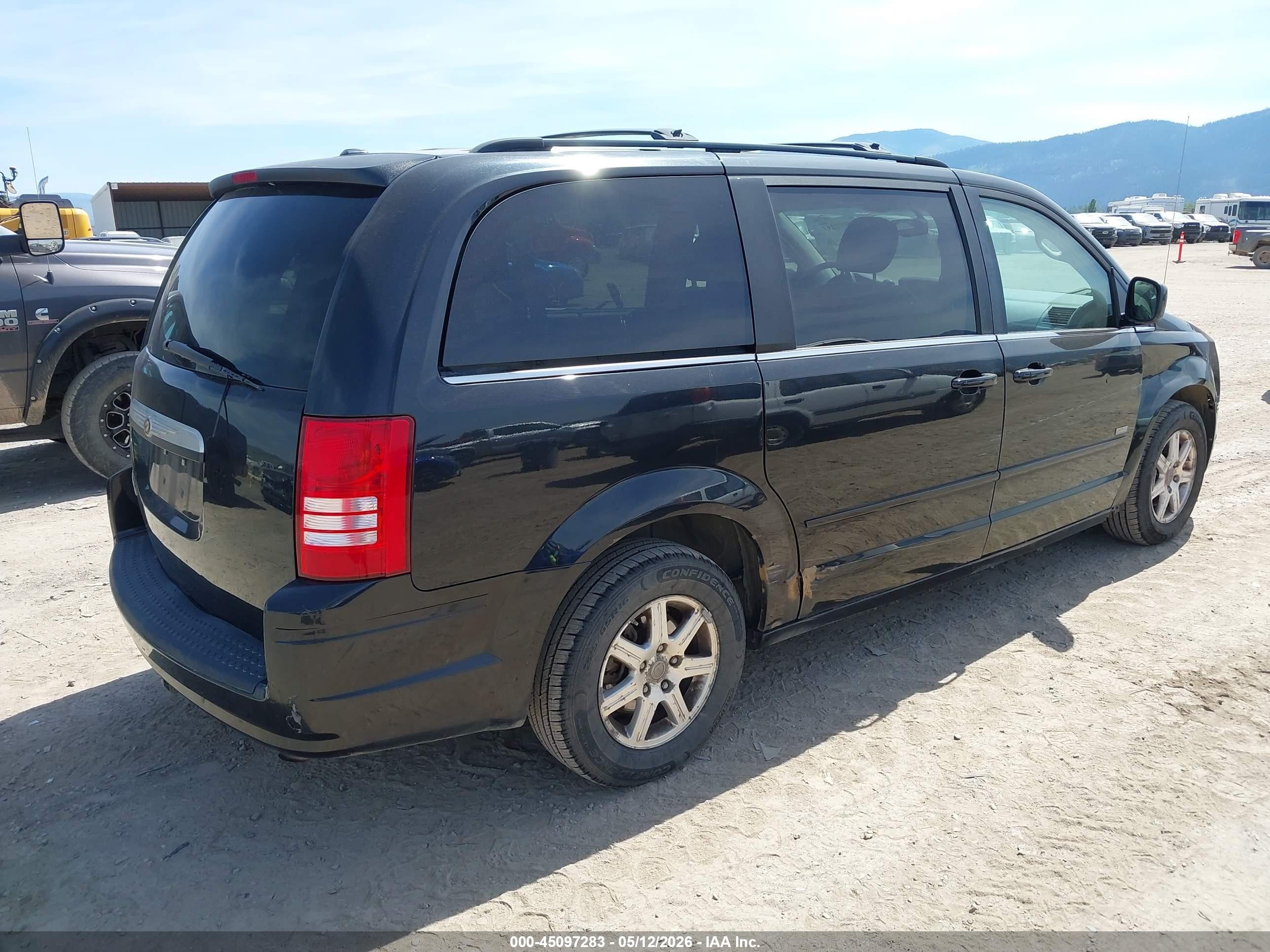 2008 Chrysler Town & Country Touring Black vin: 2A8HR54P98R709128