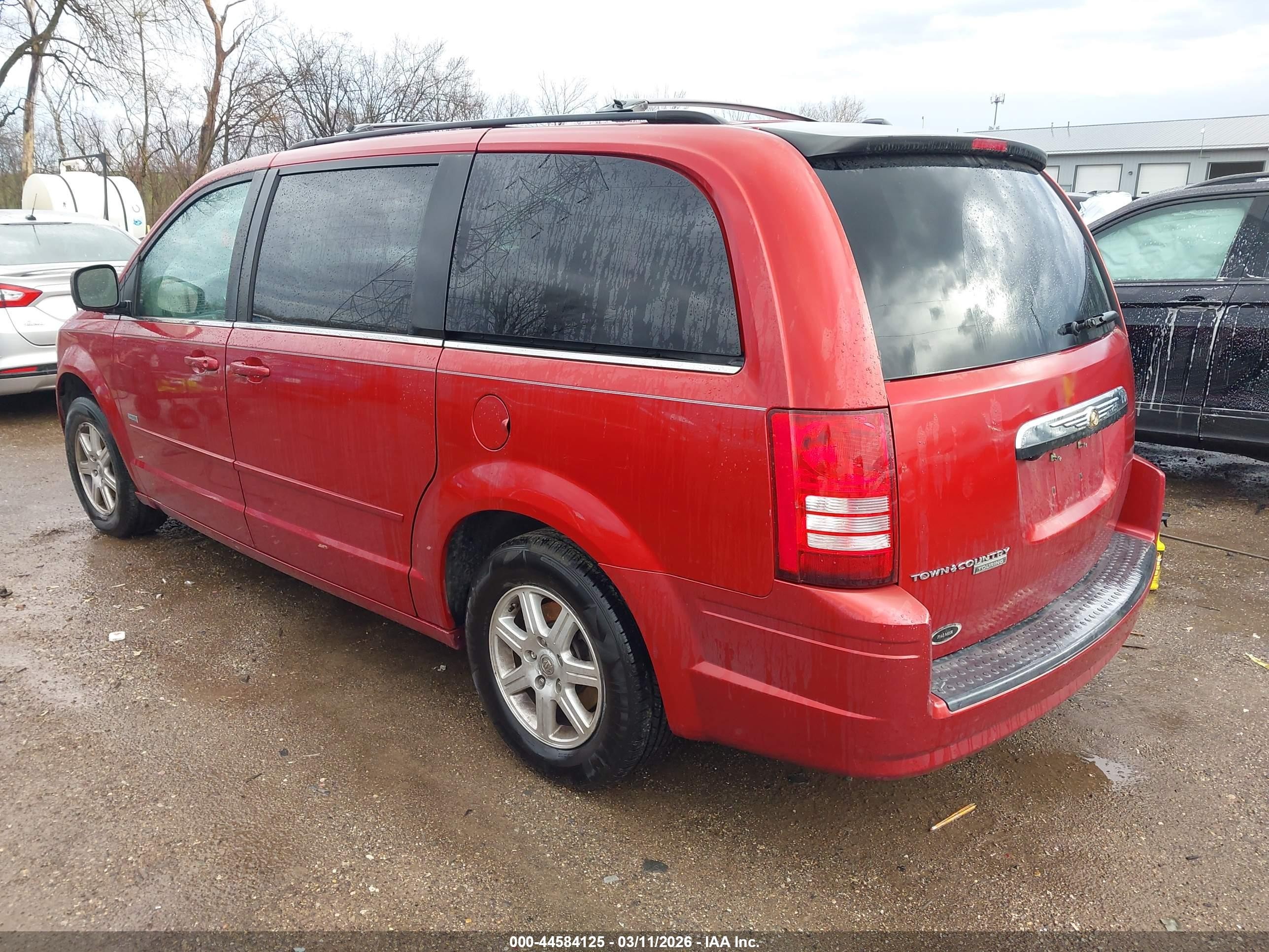 2008 Chrysler Town & Country Touring Red vin: 2A8HR54P98R793354