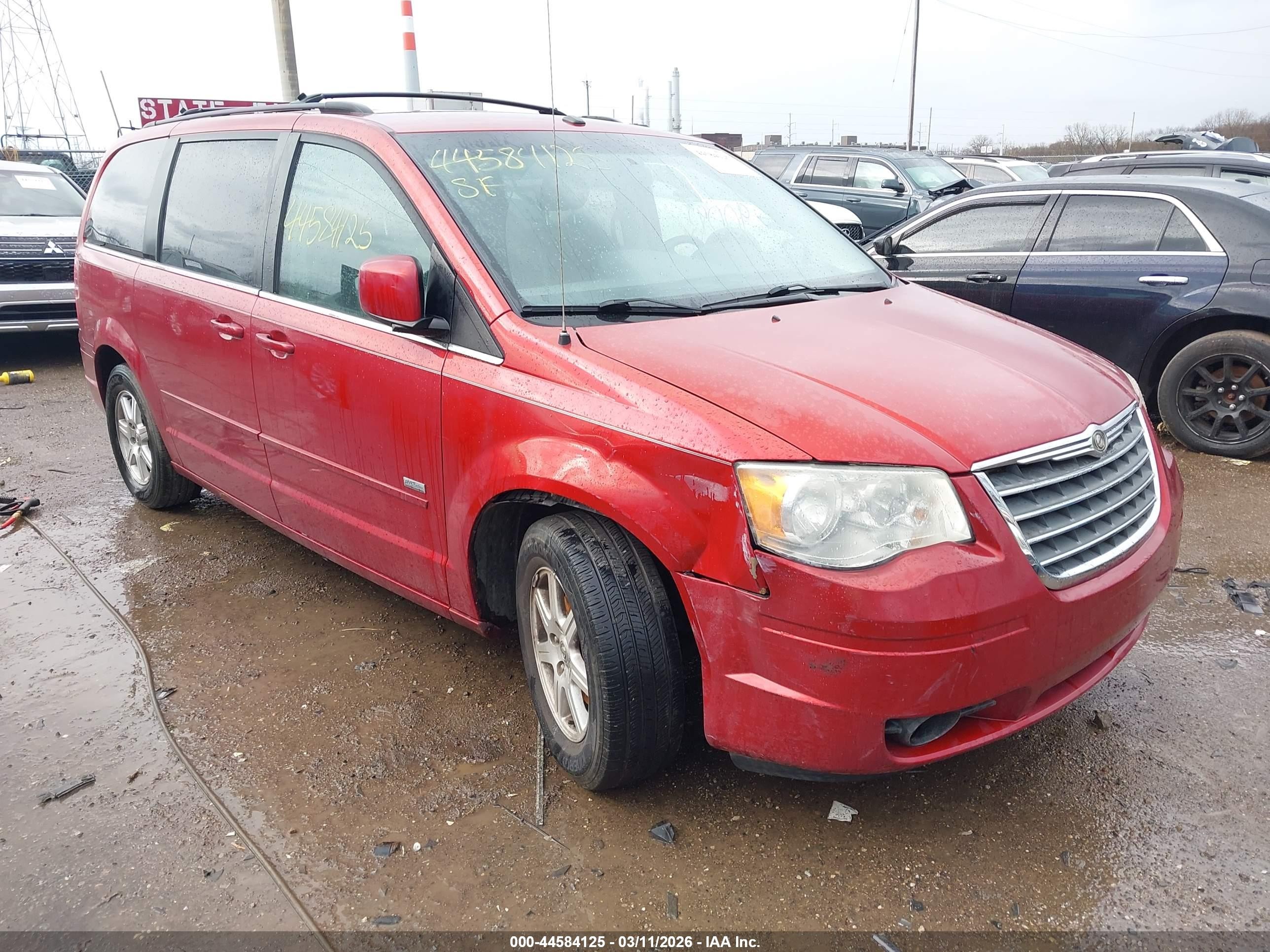 2008 Chrysler Town & Country Touring Red vin: 2A8HR54P98R793354