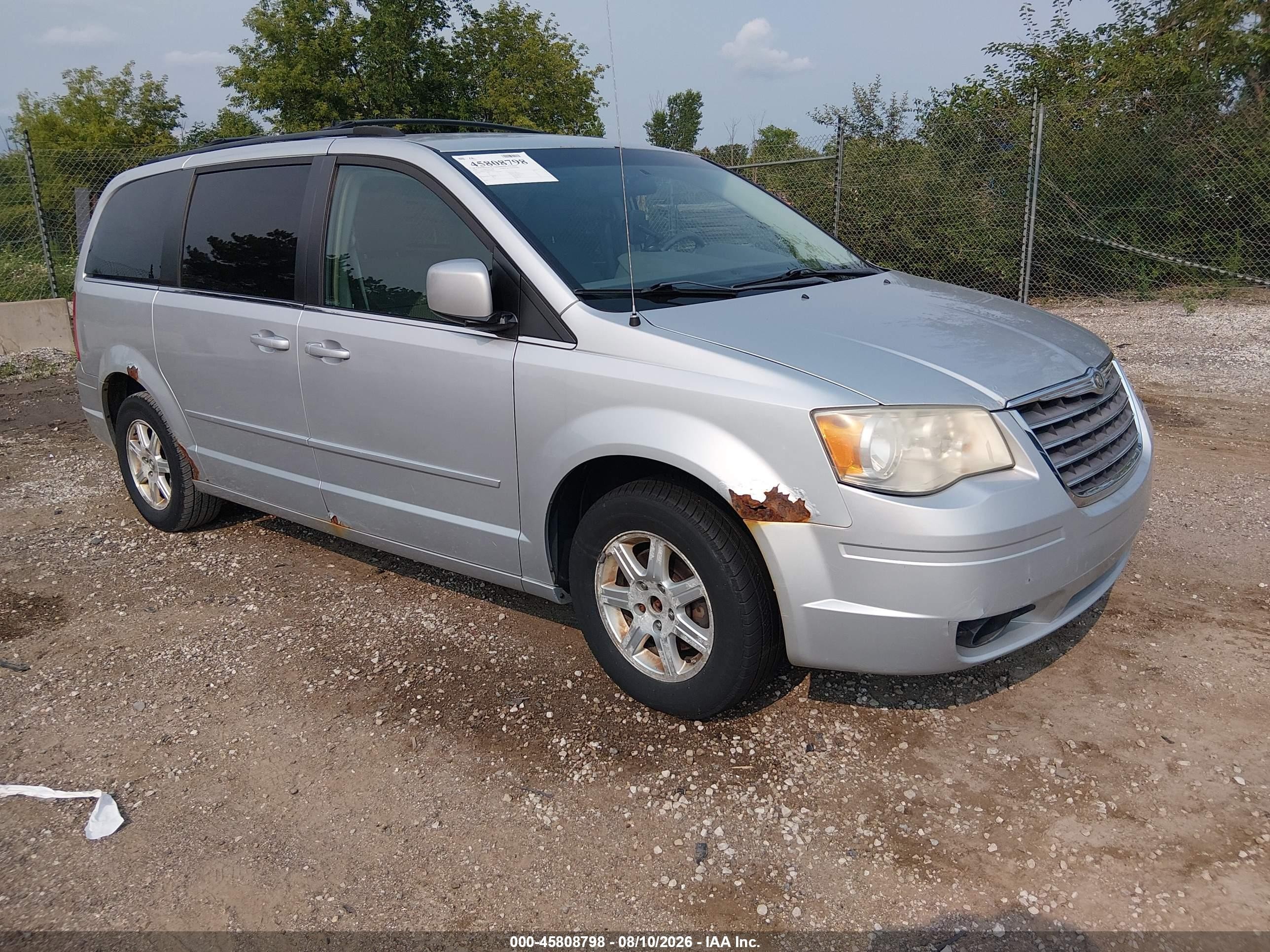 2008 Chrysler Town & Country Touring Silver vin: 2A8HR54P98R828362