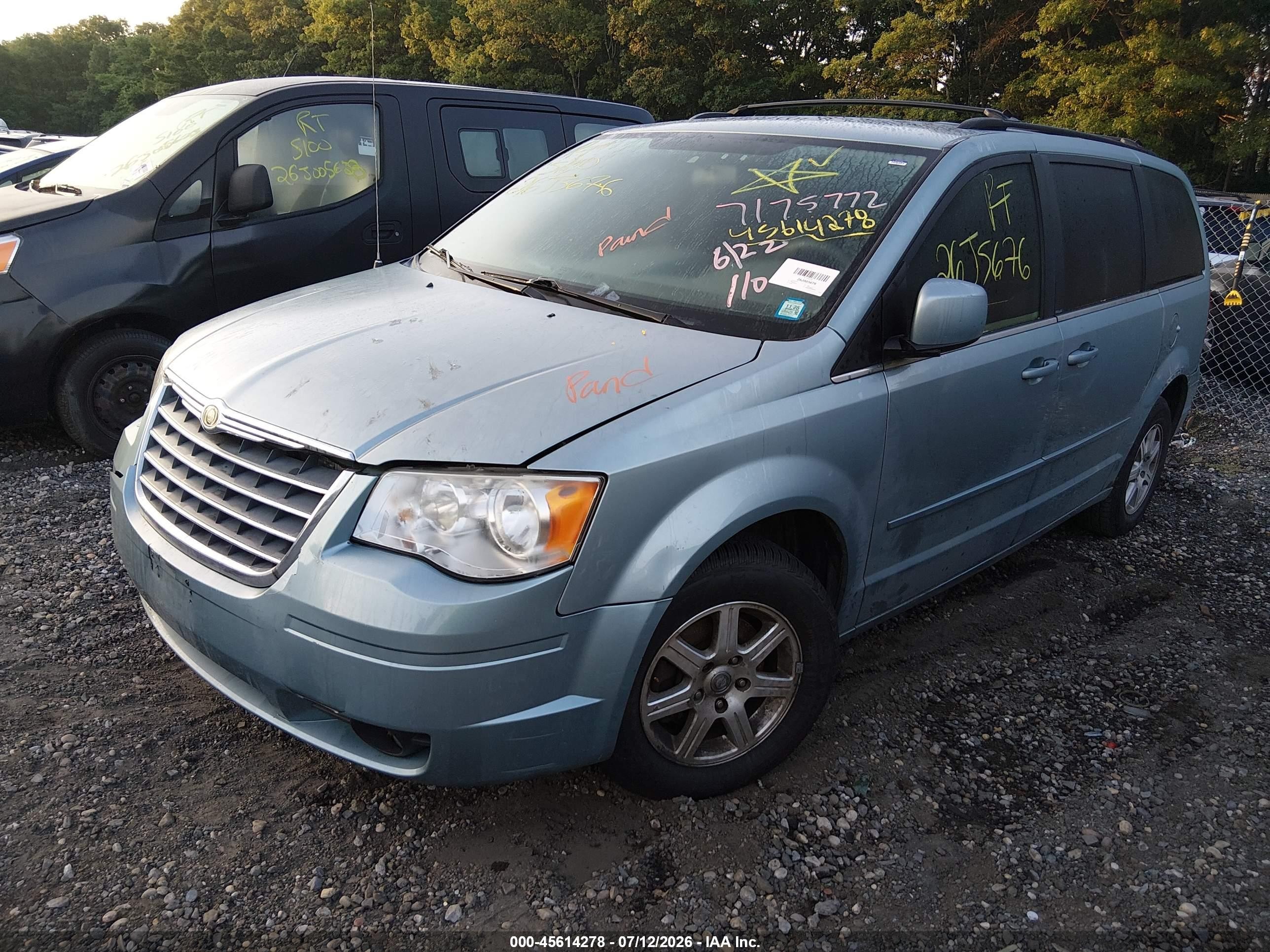 2008 Chrysler Town & Country Touring Blue vin: 2A8HR54PX8R658755