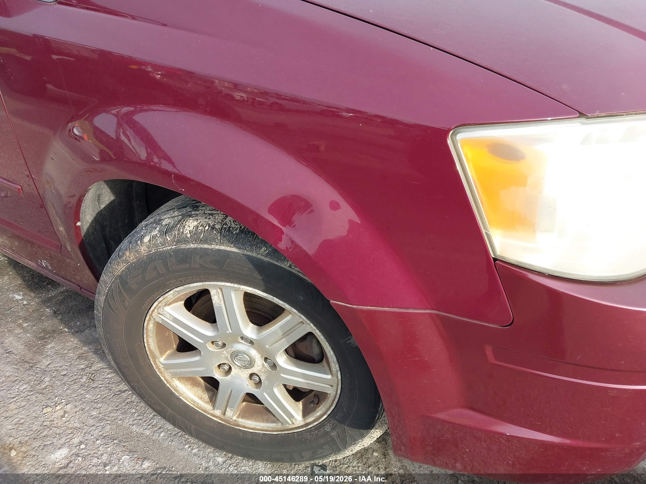 2008 Chrysler Town & Country Touring Maroon vin: 2A8HR54PX8R771315