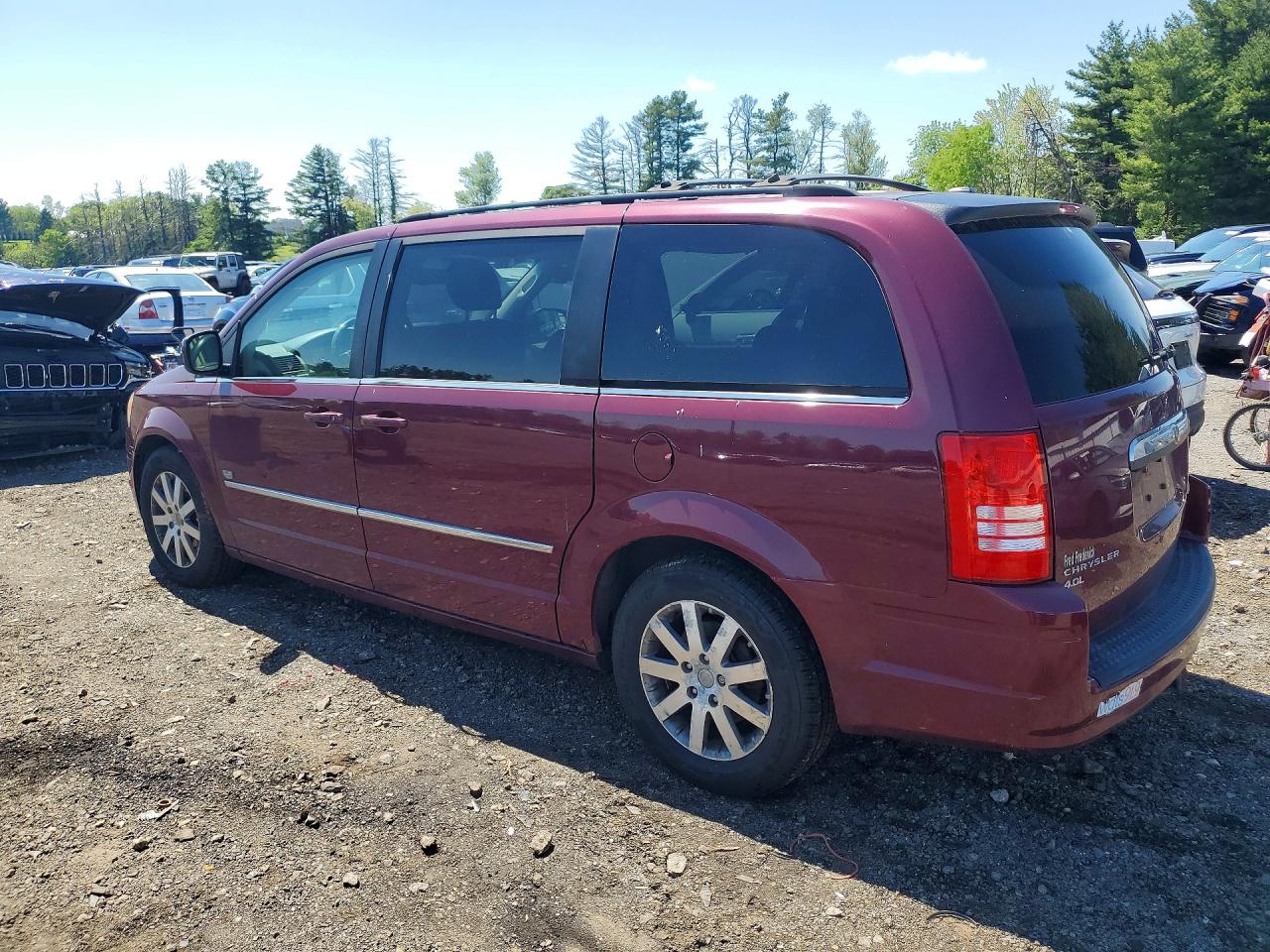 2009 Chrysler Town & Country Touring Burgundy vin: 2A8HR54X59R661497