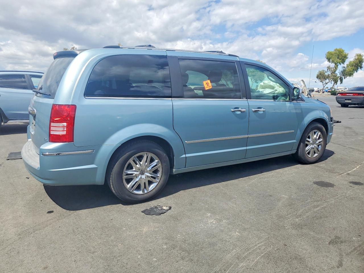 2008 Chrysler Town & Country Limited Blue vin: 2A8HR64X08R822939