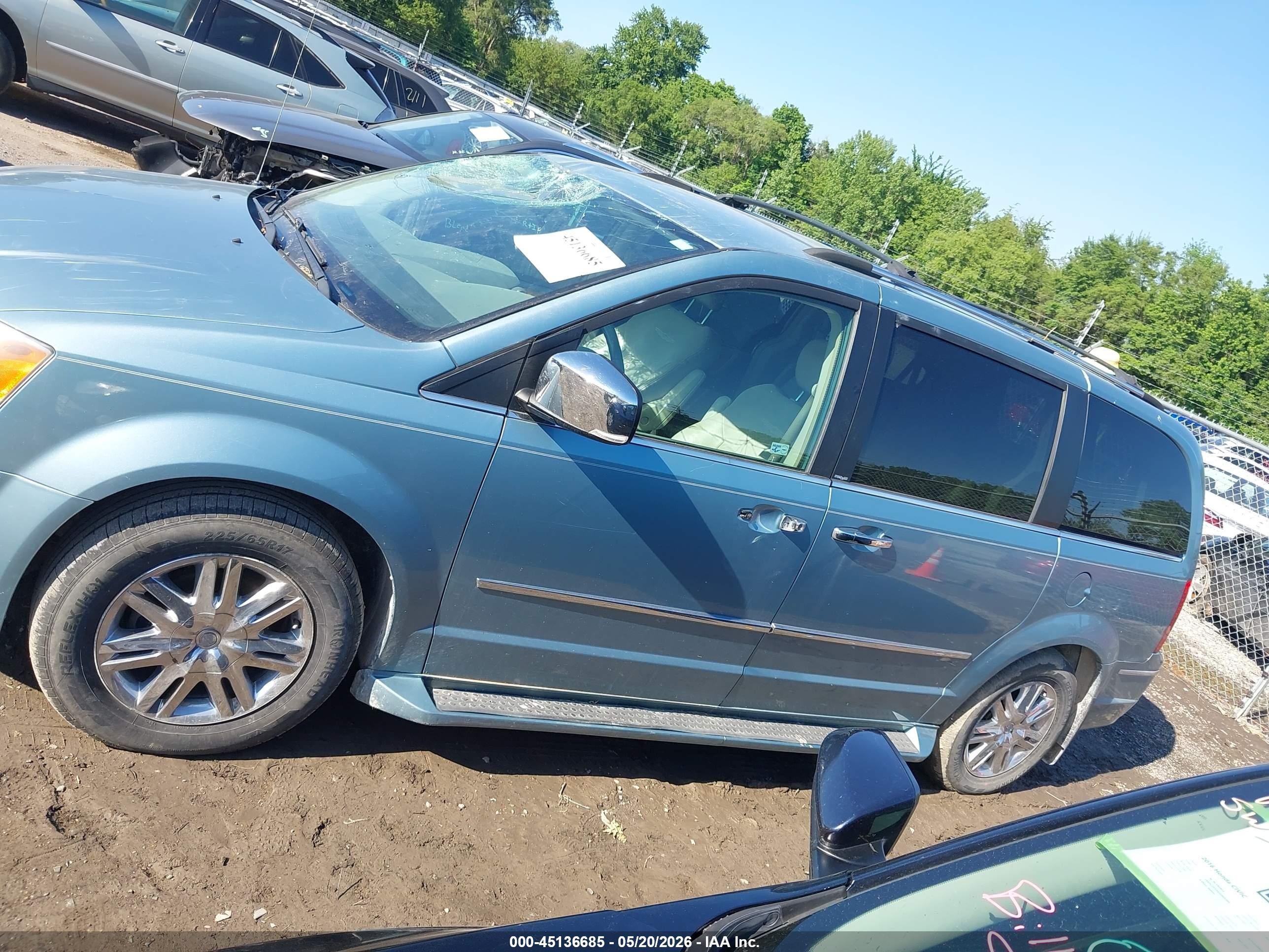 2008 Chrysler Town & Country Limited Light Blue vin: 2A8HR64X18R661677